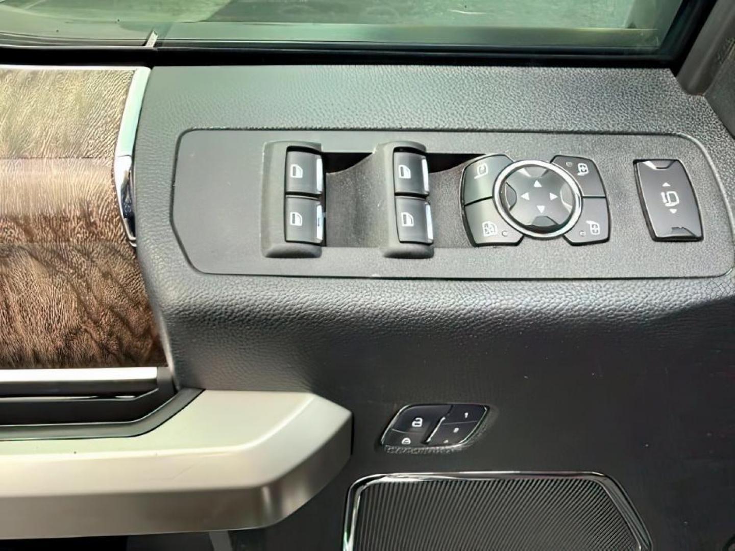 2018 GRAY /Black Ford F-250 (1FT7W2BT3JE) with an Powerstroke 67L V-8 diesel direct injection engine, Automatic transmission, located at 1175 N Woodruff Ave, Idaho Falls, ID, 83401, 43.506901, -111.999657 - At Timberline Auto, finding a great deal on your next vehicle is always easy! Our experienced sales staff's goal is to help find you the right vehicle at the right price! Our knowledgeable finance department has options for almost any credit score. We offer extended service contract options to prote - Photo#20