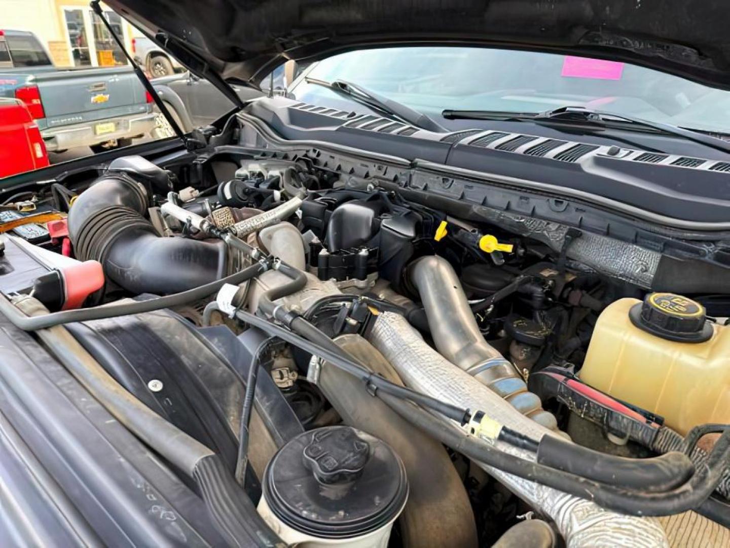 2018 GRAY /Black Ford F-250 (1FT7W2BT3JE) with an Powerstroke 67L V-8 diesel direct injection engine, Automatic transmission, located at 1175 N Woodruff Ave, Idaho Falls, ID, 83401, 43.506901, -111.999657 - At Timberline Auto, finding a great deal on your next vehicle is always easy! Our experienced sales staff's goal is to help find you the right vehicle at the right price! Our knowledgeable finance department has options for almost any credit score. We offer extended service contract options to prote - Photo#23