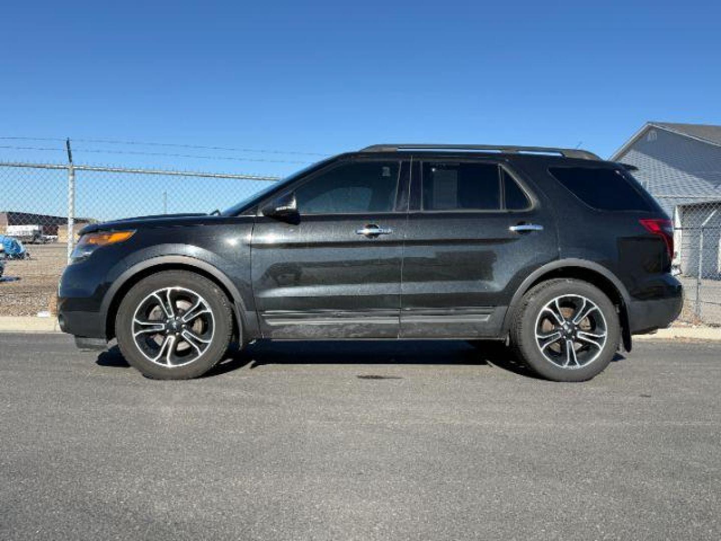 2014 Tuxedo Black Metallic /Charcoal Black Ford Explorer (1FM5K8GT9EG) with an EcoBoost 35L V-6 gasoline direct injection engine, Automatic transmission, located at 1175 N Woodruff Ave, Idaho Falls, ID, 83401, 43.506901, -111.999657 - At Timberline Auto, finding a great deal on your next vehicle is always easy! Our experienced sales staff's goal is to help find you the right vehicle at the right price! Our knowledgeable finance department has options for almost any credit score. We offer extended service contract options to prote - Photo#1