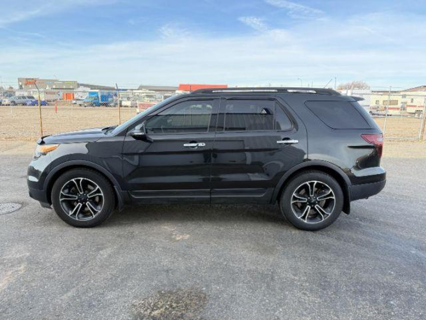 2014 Tuxedo Black Metallic /Charcoal Black Ford Explorer (1FM5K8GT9EG) with an EcoBoost 35L V-6 gasoline direct injection engine, Automatic transmission, located at 1175 N Woodruff Ave, Idaho Falls, ID, 83401, 43.506901, -111.999657 - Photo#27
