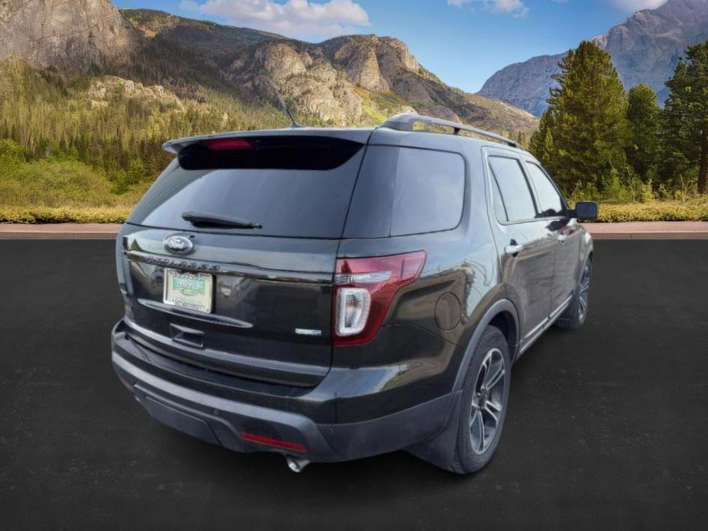 2014 Tuxedo Black Metallic /Charcoal Black Ford Explorer (1FM5K8GT9EG) with an EcoBoost 35L V-6 gasoline direct injection engine, Automatic transmission, located at 1175 N Woodruff Ave, Idaho Falls, ID, 83401, 43.506901, -111.999657 - Photo#8