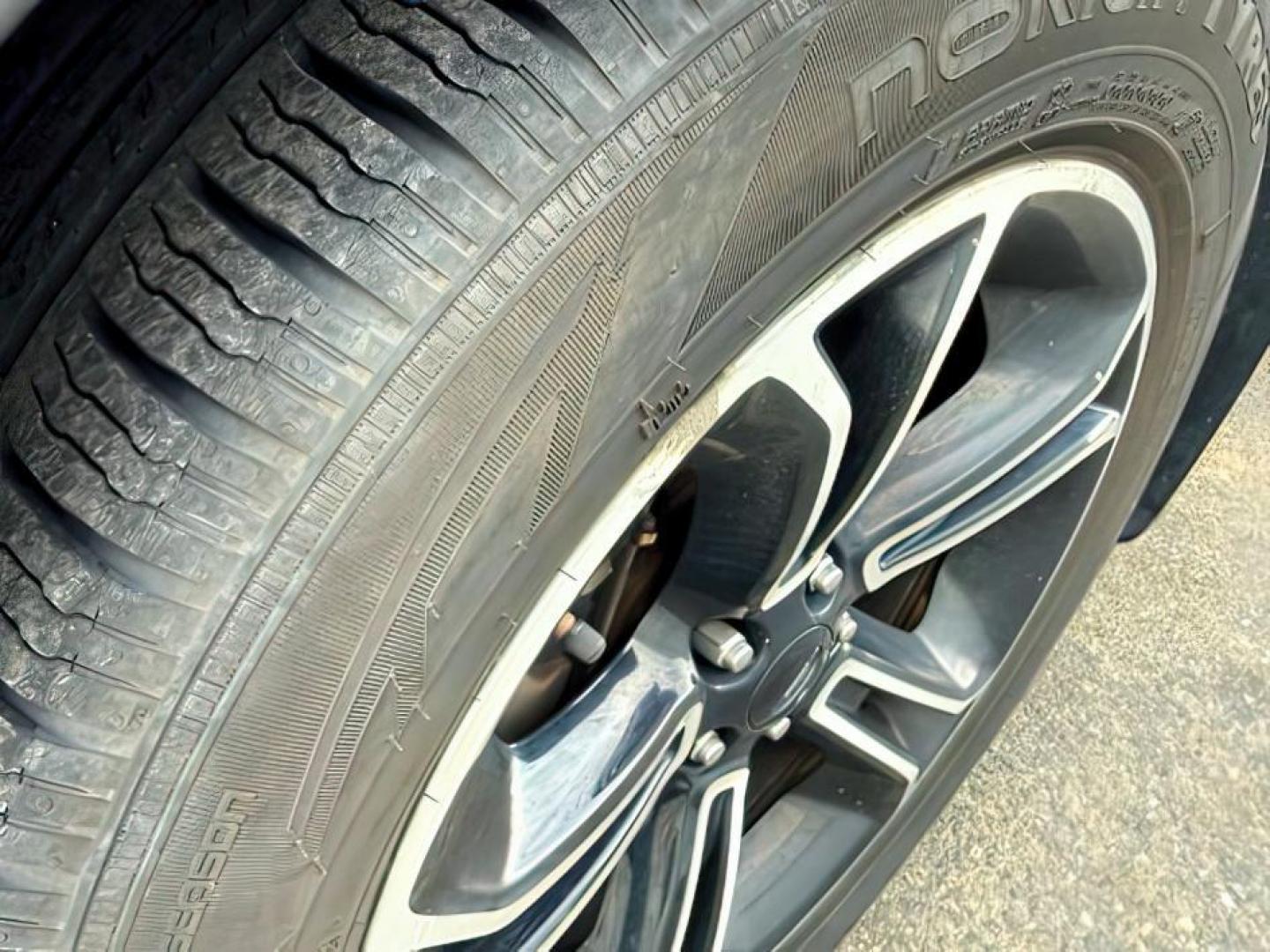 2014 Tuxedo Black Metallic /Charcoal Black Ford Explorer (1FM5K8GT9EG) with an EcoBoost 35L V-6 gasoline direct injection engine, Automatic transmission, located at 1175 N Woodruff Ave, Idaho Falls, ID, 83401, 43.506901, -111.999657 - Photo#12