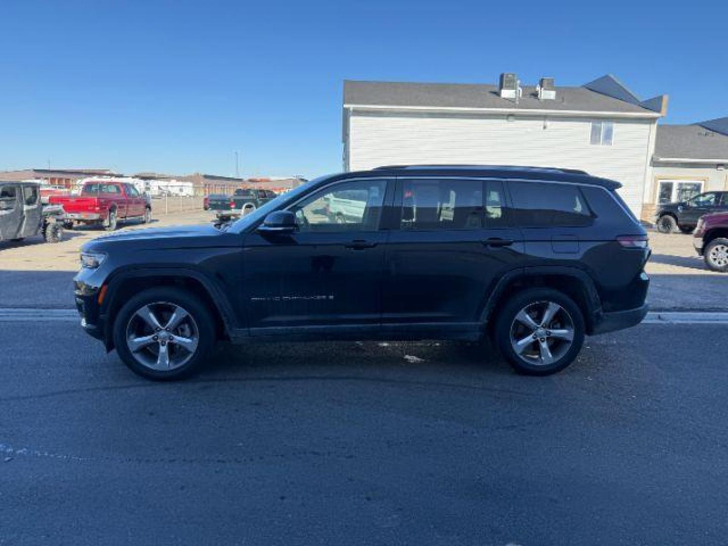 2021 Diamond Black Crystal Pearlcoat /Global Black Jeep Grand Cherokee L (1C4RJKBG7M8) with an Pentastar 36L V-6 DOHC engine, Automatic transmission, located at 1175 N Woodruff Ave, Idaho Falls, ID, 83401, 43.506901, -111.999657 - At Timberline Auto, finding a great deal on your next vehicle is always easy! Our experienced sales staff's goal is to help find you the right vehicle at the right price! Our knowledgeable finance department has options for almost any credit score. We offer extended service contract options to prote - Photo#1