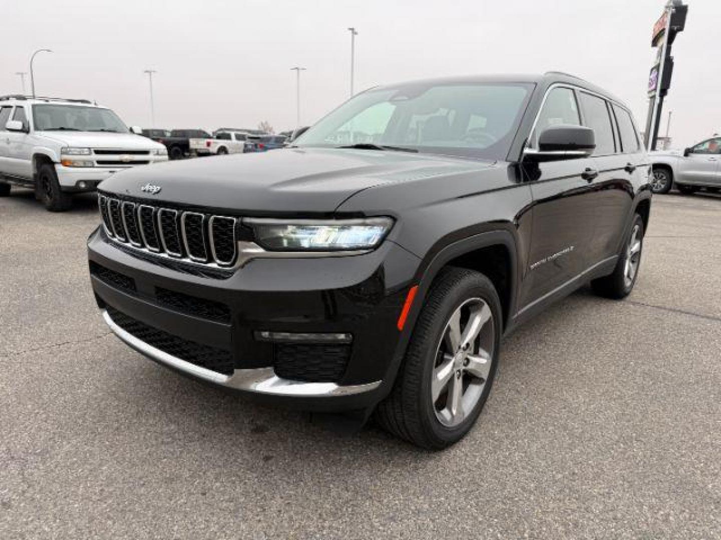 2021 Diamond Black Crystal Pearlcoat /Global Black Jeep Grand Cherokee L (1C4RJKBG7M8) with an Pentastar 36L V-6 DOHC engine, Automatic transmission, located at 1175 N Woodruff Ave, Idaho Falls, ID, 83401, 43.506901, -111.999657 - At Timberline Auto, finding a great deal on your next vehicle is always easy! Our experienced sales staff's goal is to help find you the right vehicle at the right price! Our knowledgeable finance department has options for almost any credit score. We offer extended service contract options to prote - Photo#27