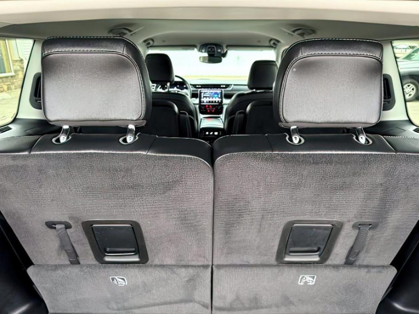 2021 Diamond Black Crystal Pearlcoat /Global Black Jeep Grand Cherokee L (1C4RJKBG7M8) with an Pentastar 36L V-6 DOHC engine, Automatic transmission, located at 1175 N Woodruff Ave, Idaho Falls, ID, 83401, 43.506901, -111.999657 - At Timberline Auto, finding a great deal on your next vehicle is always easy! Our experienced sales staff's goal is to help find you the right vehicle at the right price! Our knowledgeable finance department has options for almost any credit score. We offer extended service contract options to prote - Photo#7