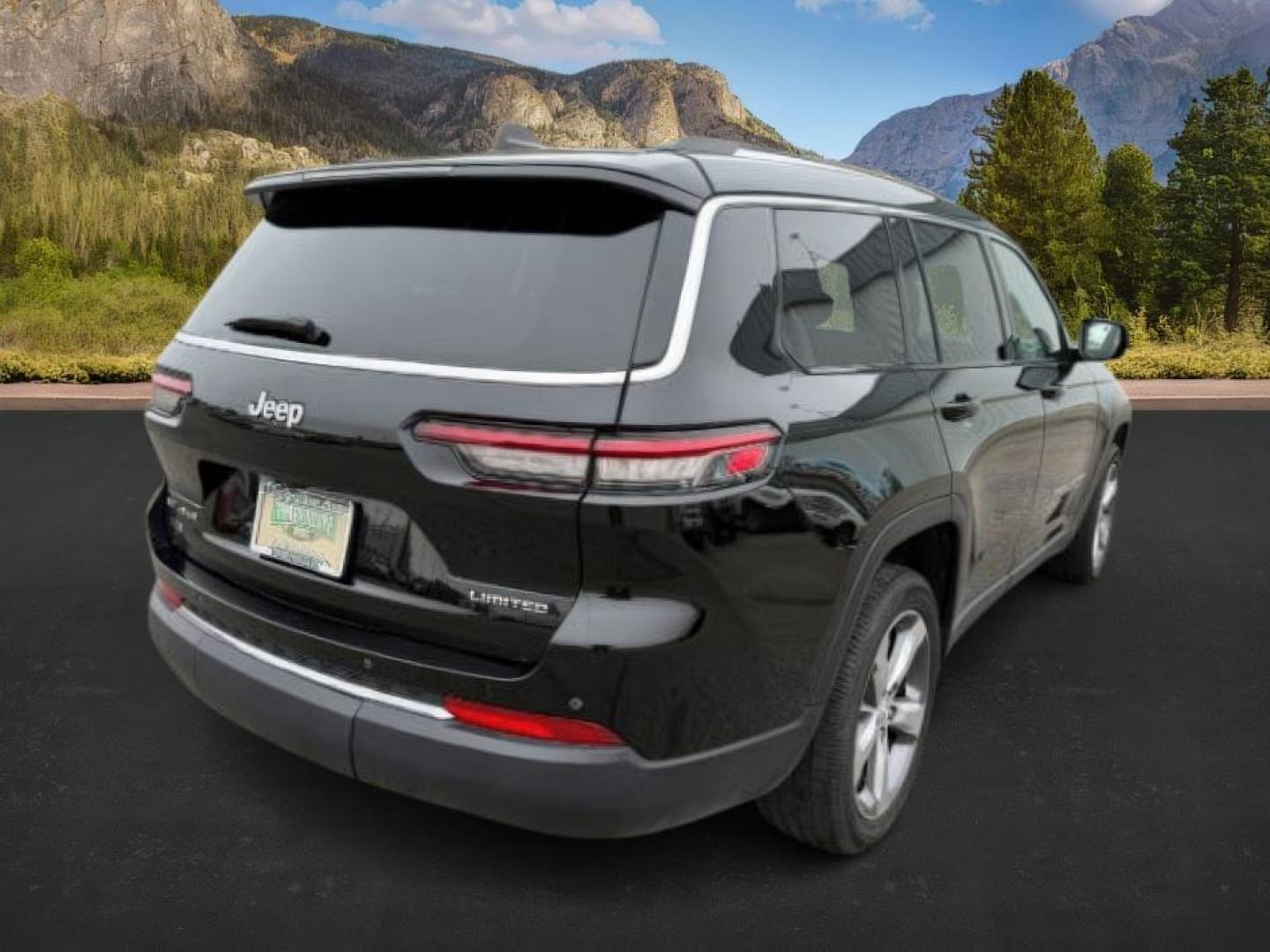 2021 Diamond Black Crystal Pearlcoat /Global Black Jeep Grand Cherokee L (1C4RJKBG7M8) with an Pentastar 36L V-6 DOHC engine, Automatic transmission, located at 1175 N Woodruff Ave, Idaho Falls, ID, 83401, 43.506901, -111.999657 - At Timberline Auto, finding a great deal on your next vehicle is always easy! Our experienced sales staff's goal is to help find you the right vehicle at the right price! Our knowledgeable finance department has options for almost any credit score. We offer extended service contract options to prote - Photo#8