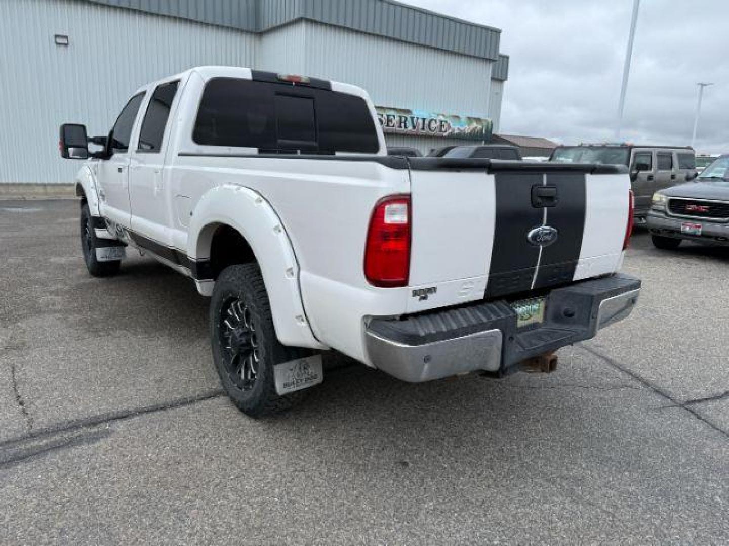 2011 White Platinum Metallic Tri-Coat /Adobe Ford F-350 (1FT8W3BT6BE) with an Powerstroke 67L V-8 diesel direct injection engine, Automatic transmission, located at 1175 N Woodruff Ave, Idaho Falls, ID, 83401, 43.506901, -111.999657 - At Timberline Auto, finding a great deal on your next vehicle is always easy! Our experienced sales staff's goal is to help find you the right vehicle at the right price! Our knowledgeable finance department has options for almost any credit score. We offer extended service contract options to prote - Photo#24