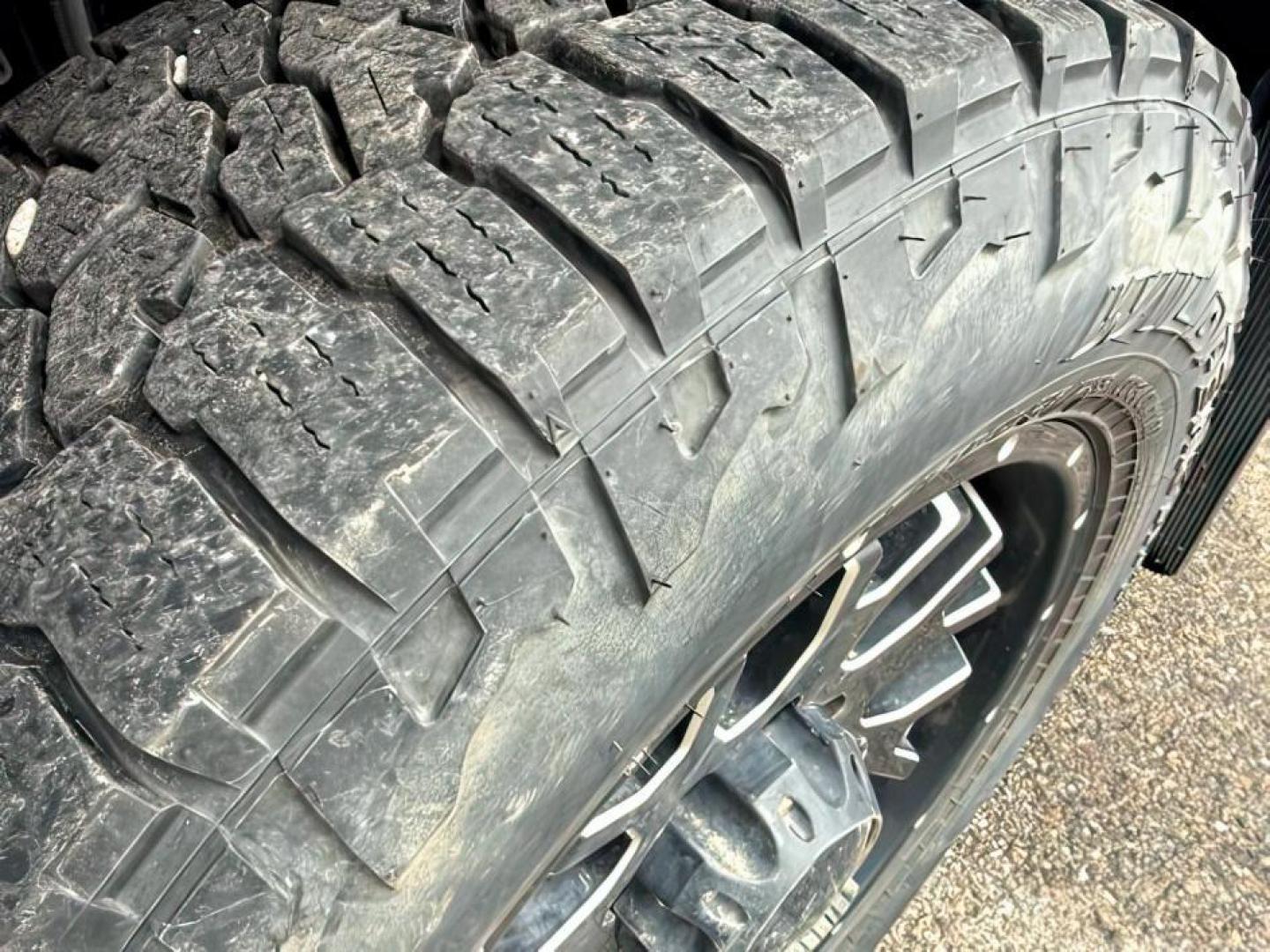 2011 White Platinum Metallic Tri-Coat /Adobe Ford F-350 (1FT8W3BT6BE) with an Powerstroke 67L V-8 diesel direct injection engine, Automatic transmission, located at 1175 N Woodruff Ave, Idaho Falls, ID, 83401, 43.506901, -111.999657 - At Timberline Auto, finding a great deal on your next vehicle is always easy! Our experienced sales staff's goal is to help find you the right vehicle at the right price! Our knowledgeable finance department has options for almost any credit score. We offer extended service contract options to prote - Photo#9