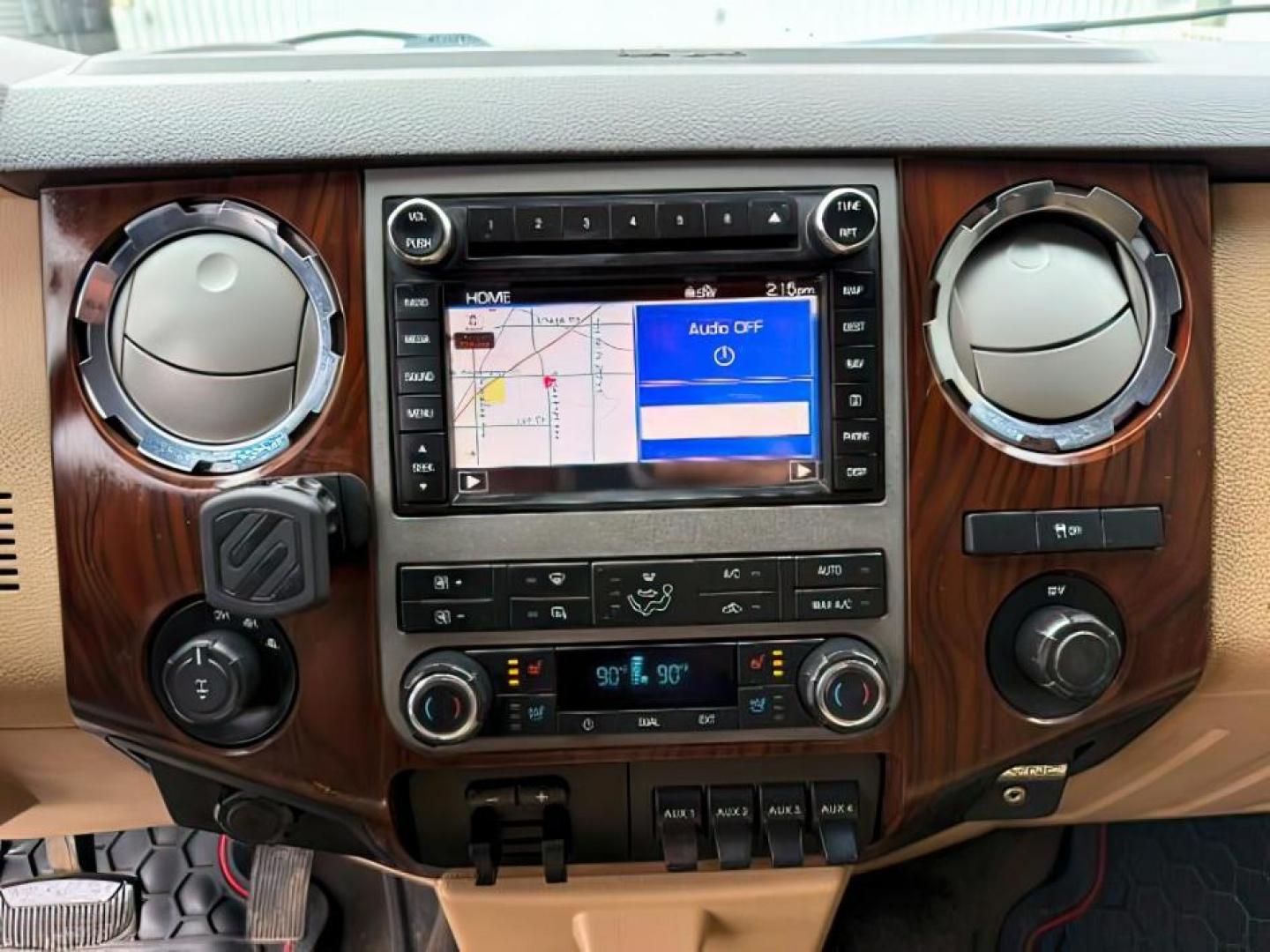 2011 White Platinum Metallic Tri-Coat /Adobe Ford F-350 (1FT8W3BT6BE) with an Powerstroke 67L V-8 diesel direct injection engine, Automatic transmission, located at 1175 N Woodruff Ave, Idaho Falls, ID, 83401, 43.506901, -111.999657 - At Timberline Auto, finding a great deal on your next vehicle is always easy! Our experienced sales staff's goal is to help find you the right vehicle at the right price! Our knowledgeable finance department has options for almost any credit score. We offer extended service contract options to prote - Photo#12