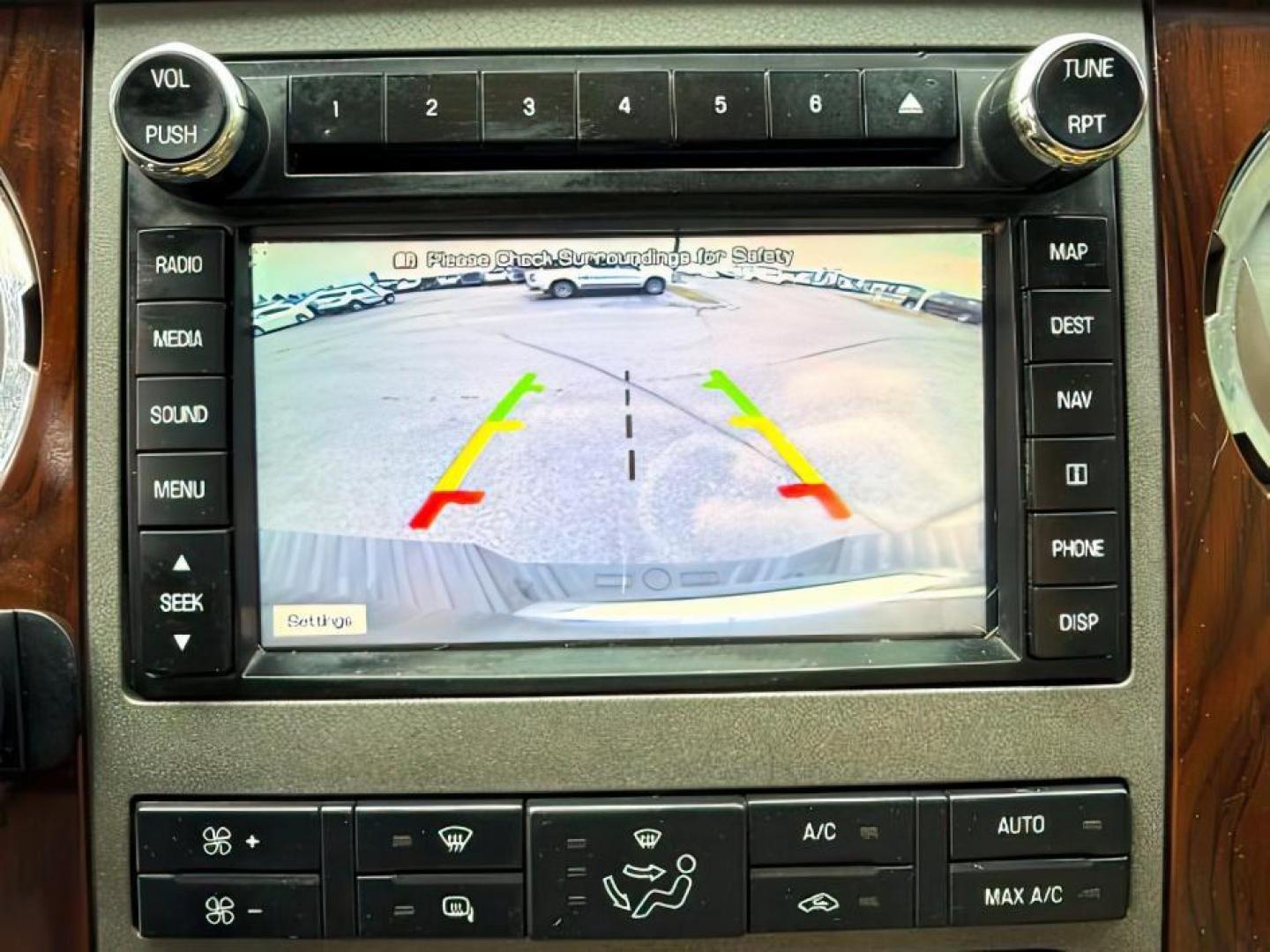 2011 White Platinum Metallic Tri-Coat /Adobe Ford F-350 (1FT8W3BT6BE) with an Powerstroke 67L V-8 diesel direct injection engine, Automatic transmission, located at 1175 N Woodruff Ave, Idaho Falls, ID, 83401, 43.506901, -111.999657 - At Timberline Auto, finding a great deal on your next vehicle is always easy! Our experienced sales staff's goal is to help find you the right vehicle at the right price! Our knowledgeable finance department has options for almost any credit score. We offer extended service contract options to prote - Photo#13