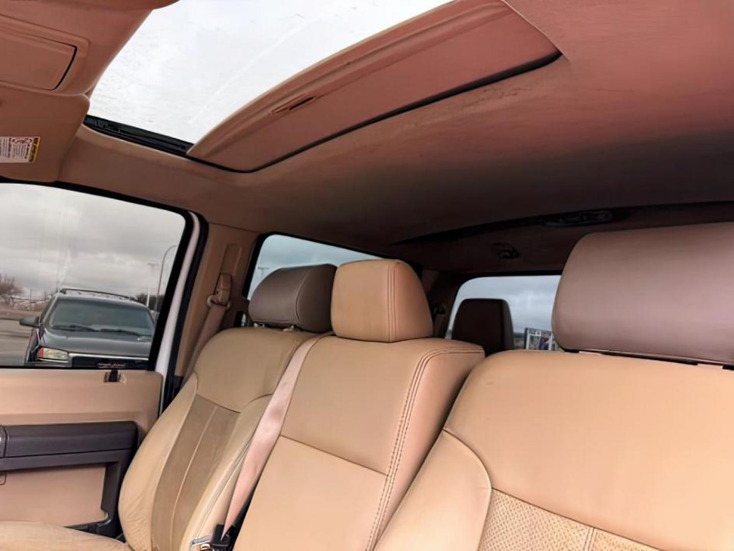 2011 White Platinum Metallic Tri-Coat /Adobe Ford F-350 (1FT8W3BT6BE) with an Powerstroke 67L V-8 diesel direct injection engine, Automatic transmission, located at 1175 N Woodruff Ave, Idaho Falls, ID, 83401, 43.506901, -111.999657 - At Timberline Auto, finding a great deal on your next vehicle is always easy! Our experienced sales staff's goal is to help find you the right vehicle at the right price! Our knowledgeable finance department has options for almost any credit score. We offer extended service contract options to prote - Photo#17