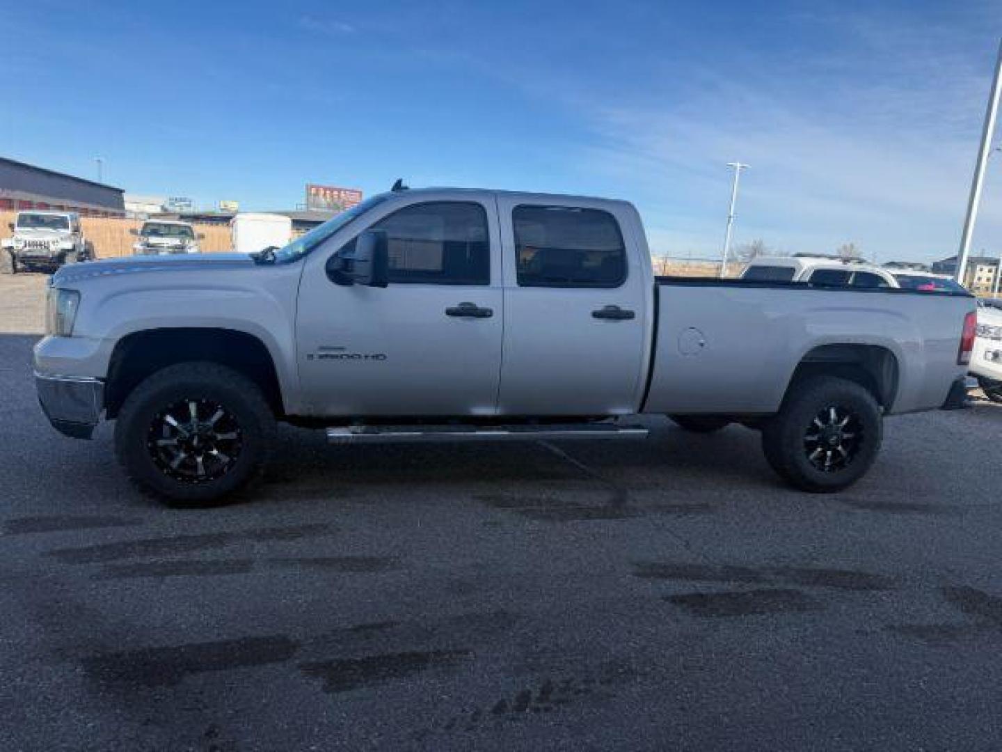 2008 SILVER /Ebony GMC Sierra 2500HD (1GTHK23668F) with an 66L V8 16V OHV TURBO DIESEL engine, Automatic transmission, located at 1175 N Woodruff Ave, Idaho Falls, ID, 83401, 43.506901, -111.999657 - At Timberline Auto, finding a great deal on your next vehicle is always easy! Our experienced sales staff's goal is to help find you the right vehicle at the right price! Our knowledgeable finance department has options for almost any credit score. We offer extended service contract options to prote - Photo#24