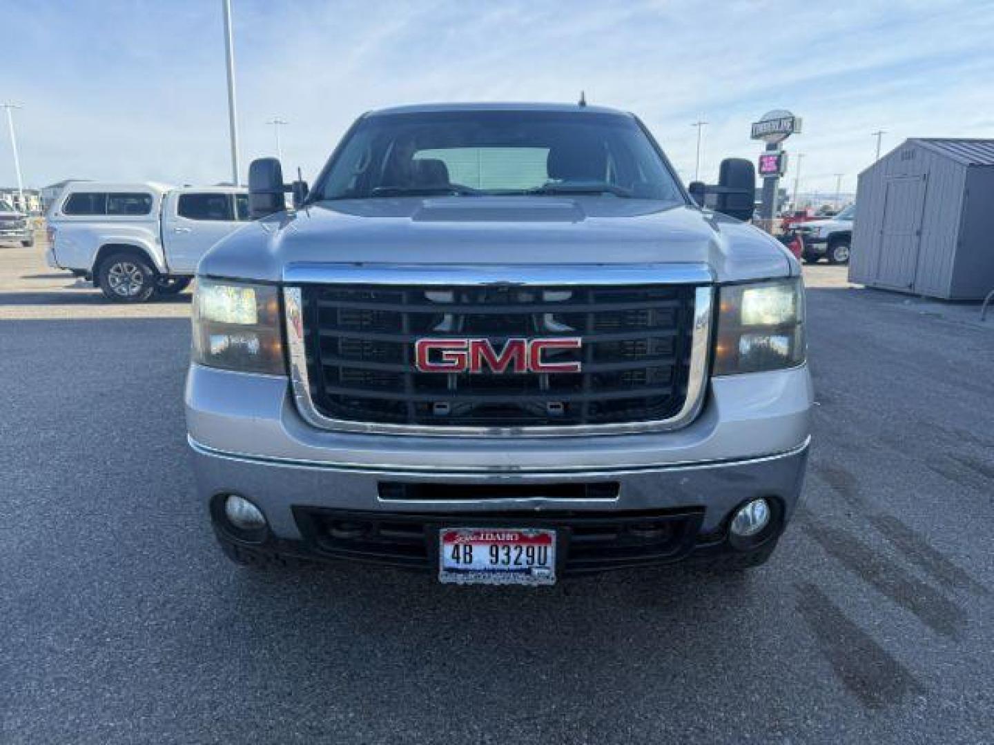 2008 SILVER /Ebony GMC Sierra 2500HD (1GTHK23668F) with an 66L V8 16V OHV TURBO DIESEL engine, Automatic transmission, located at 1175 N Woodruff Ave, Idaho Falls, ID, 83401, 43.506901, -111.999657 - At Timberline Auto, finding a great deal on your next vehicle is always easy! Our experienced sales staff's goal is to help find you the right vehicle at the right price! Our knowledgeable finance department has options for almost any credit score. We offer extended service contract options to prote - Photo#31