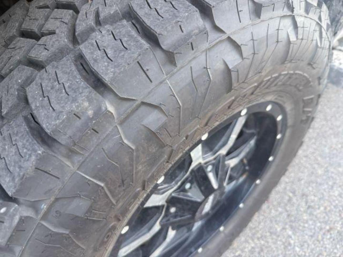 2008 SILVER /Ebony GMC Sierra 2500HD (1GTHK23668F) with an 66L V8 16V OHV TURBO DIESEL engine, Automatic transmission, located at 1175 N Woodruff Ave, Idaho Falls, ID, 83401, 43.506901, -111.999657 - At Timberline Auto, finding a great deal on your next vehicle is always easy! Our experienced sales staff's goal is to help find you the right vehicle at the right price! Our knowledgeable finance department has options for almost any credit score. We offer extended service contract options to prote - Photo#32