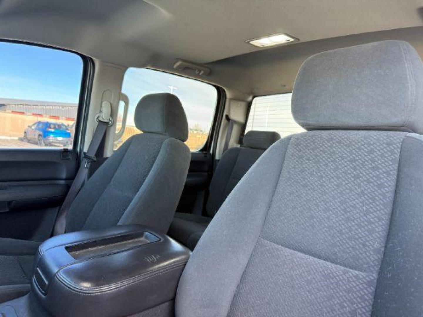 2008 SILVER /Ebony GMC Sierra 2500HD (1GTHK23668F) with an 66L V8 16V OHV TURBO DIESEL engine, Automatic transmission, located at 1175 N Woodruff Ave, Idaho Falls, ID, 83401, 43.506901, -111.999657 - At Timberline Auto, finding a great deal on your next vehicle is always easy! Our experienced sales staff's goal is to help find you the right vehicle at the right price! Our knowledgeable finance department has options for almost any credit score. We offer extended service contract options to prote - Photo#41