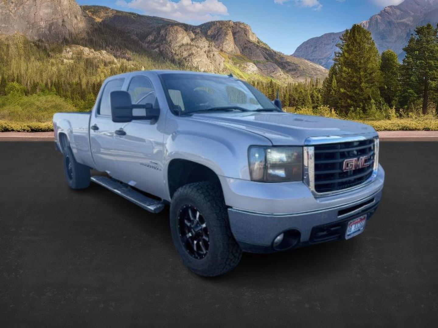 2008 SILVER /Ebony GMC Sierra 2500HD (1GTHK23668F) with an 66L V8 16V OHV TURBO DIESEL engine, Automatic transmission, located at 1175 N Woodruff Ave, Idaho Falls, ID, 83401, 43.506901, -111.999657 - At Timberline Auto, finding a great deal on your next vehicle is always easy! Our experienced sales staff's goal is to help find you the right vehicle at the right price! Our knowledgeable finance department has options for almost any credit score. We offer extended service contract options to prote - Photo#7