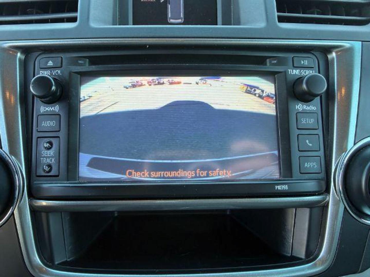 2013 WHITE /Black Toyota Highlander (5TDBK3EH3DS) with an 35L V-6 DOHC engine, Automatic transmission, located at 1175 N Woodruff Ave, Idaho Falls, ID, 83401, 43.506901, -111.999657 - At Timberline Auto, finding a great deal on your next vehicle is always easy! Our experienced sales staff's goal is to help find you the right vehicle at the right price! Our knowledgeable finance department has options for almost any credit score. We offer extended service contract options to prote - Photo#45