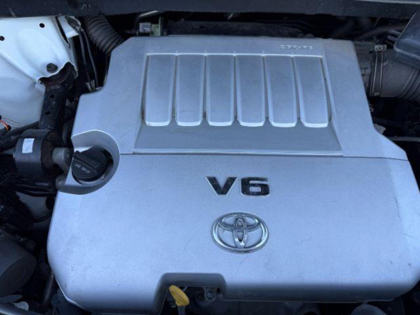 2013 WHITE /Black Toyota Highlander (5TDBK3EH3DS) with an 35L V-6 DOHC engine, Automatic transmission, located at 1175 N Woodruff Ave, Idaho Falls, ID, 83401, 43.506901, -111.999657 - At Timberline Auto, finding a great deal on your next vehicle is always easy! Our experienced sales staff's goal is to help find you the right vehicle at the right price! Our knowledgeable finance department has options for almost any credit score. We offer extended service contract options to prote - Photo#53