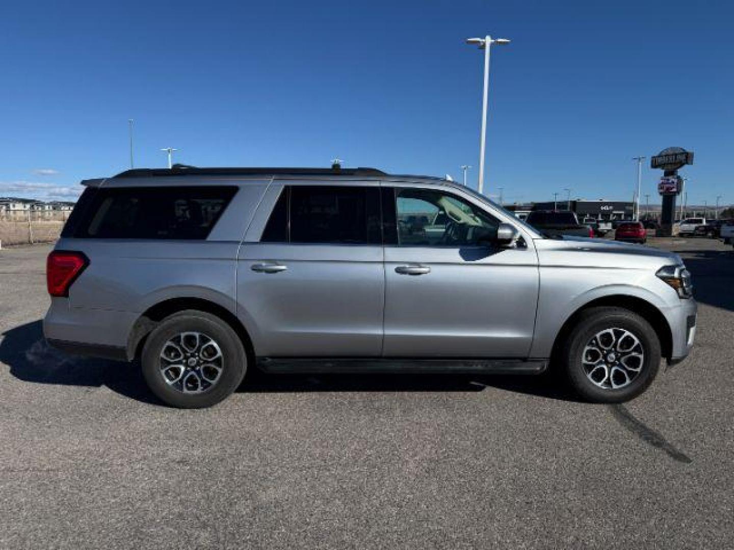 2024 SILVER /Black Onyx Ford Expedition (1FMJK1J80RE) with an EcoBoost 35L V-6 portdirect injection engine, Automatic transmission, located at 1175 N Woodruff Ave, Idaho Falls, ID, 83401, 43.506901, -111.999657 - At Timberline Auto, finding a great deal on your next vehicle is always easy! Our experienced sales staff's goal is to help find you the right vehicle at the right price! Our knowledgeable finance department has options for almost any credit score. We offer extended service contract options to prote - Photo#40