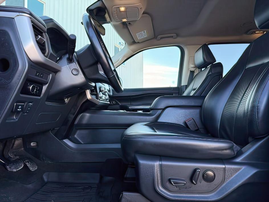 2024 SILVER /Black Onyx Ford Expedition XLT MAX (1FMJK1J80RE) with an EcoBoost 3.5L V-6 port/direct injection engine, AUTOMATIC transmission, located at 1235 N Woodruff Ave., Idaho Falls, 83401, (208) 523-1053, 43.507172, -112.000488 - This 2024 Ford Expedition delivers full-size SUV capability with refined comfort and modern technology, powered by the proven 3.5L EcoBoost V6 engine paired with an automatic transmission. Designed for confident daily driving and long-distance travel, it offers strong acceleration, smooth highway pe - Photo#15