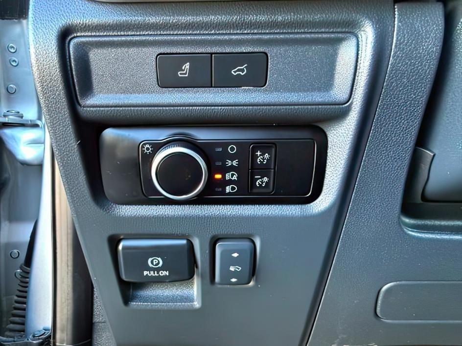 2024 SILVER /Black Onyx Ford Expedition XLT MAX (1FMJK1J80RE) with an EcoBoost 3.5L V-6 port/direct injection engine, AUTOMATIC transmission, located at 1235 N Woodruff Ave., Idaho Falls, 83401, (208) 523-1053, 43.507172, -112.000488 - This 2024 Ford Expedition delivers full-size SUV capability with refined comfort and modern technology, powered by the proven 3.5L EcoBoost V6 engine paired with an automatic transmission. Designed for confident daily driving and long-distance travel, it offers strong acceleration, smooth highway pe - Photo#23
