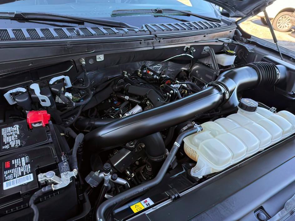 2024 SILVER /Black Onyx Ford Expedition XLT MAX (1FMJK1J80RE) with an EcoBoost 3.5L V-6 port/direct injection engine, AUTOMATIC transmission, located at 1235 N Woodruff Ave., Idaho Falls, 83401, (208) 523-1053, 43.507172, -112.000488 - This 2024 Ford Expedition delivers full-size SUV capability with refined comfort and modern technology, powered by the proven 3.5L EcoBoost V6 engine paired with an automatic transmission. Designed for confident daily driving and long-distance travel, it offers strong acceleration, smooth highway pe - Photo#29