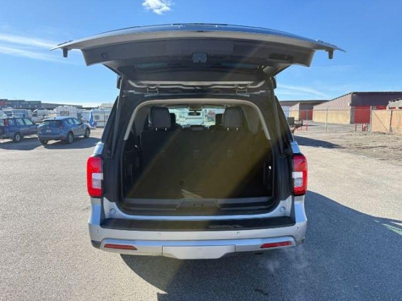 2024 Iconic Silver Metallic /Black Onyx Ford Expedition MAX XLT (1FMJK1J80RE) with an V6, 3.5L engine, 10-speed automatic transmission, located at 1175 N Woodruff Ave, Idaho Falls, ID, 83401, 43.506901, -111.999657 - <b>Vehicle Details</b><br>Take on every drive with confidence in this pre-owned 2024 Ford Expedition MAX XLT 4WD, now available in Idaho Falls, ID. Built for families, road trips, towing, and everyday comfort, this full-size SUV delivers impressive capability with a powerful V6 3.5L gasoline engine- Photo#5