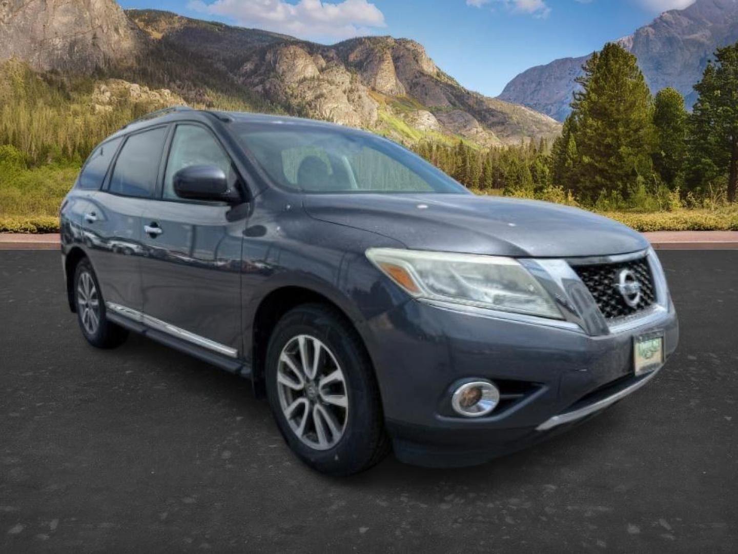 2013 GRAY /Charcoal Nissan Pathfinder (5N1AR2MMXDC) with an 35L V-6 DOHC engine, Automatic transmission, located at 1175 N Woodruff Ave, Idaho Falls, ID, 83401, 43.506901, -111.999657 - At Timberline Auto, finding a great deal on your next vehicle is always easy! Our experienced sales staff's goal is to help find you the right vehicle at the right price! Our knowledgeable finance department has options for almost any credit score. We offer extended service contract options to prote - Photo#10