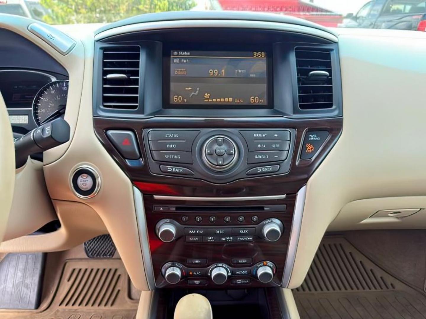 2013 GRAY /Charcoal Nissan Pathfinder (5N1AR2MMXDC) with an 35L V-6 DOHC engine, Automatic transmission, located at 1175 N Woodruff Ave, Idaho Falls, ID, 83401, 43.506901, -111.999657 - At Timberline Auto, finding a great deal on your next vehicle is always easy! Our experienced sales staff's goal is to help find you the right vehicle at the right price! Our knowledgeable finance department has options for almost any credit score. We offer extended service contract options to prote - Photo#18