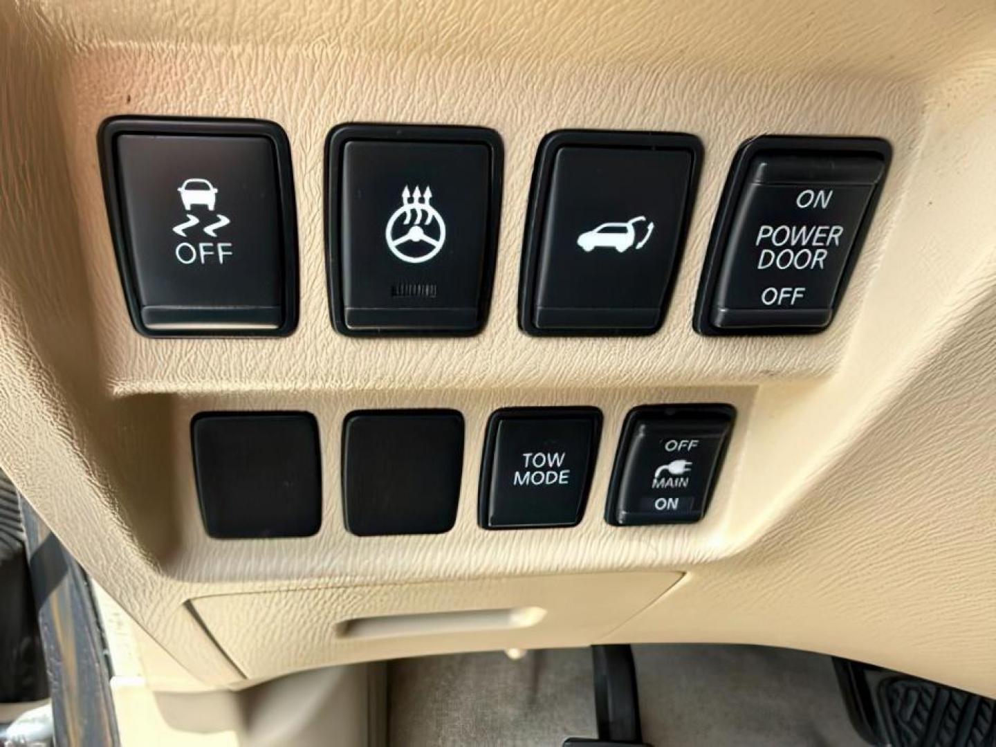 2013 GRAY /Charcoal Nissan Pathfinder (5N1AR2MMXDC) with an 35L V-6 DOHC engine, Automatic transmission, located at 1175 N Woodruff Ave, Idaho Falls, ID, 83401, 43.506901, -111.999657 - At Timberline Auto, finding a great deal on your next vehicle is always easy! Our experienced sales staff's goal is to help find you the right vehicle at the right price! Our knowledgeable finance department has options for almost any credit score. We offer extended service contract options to prote - Photo#25