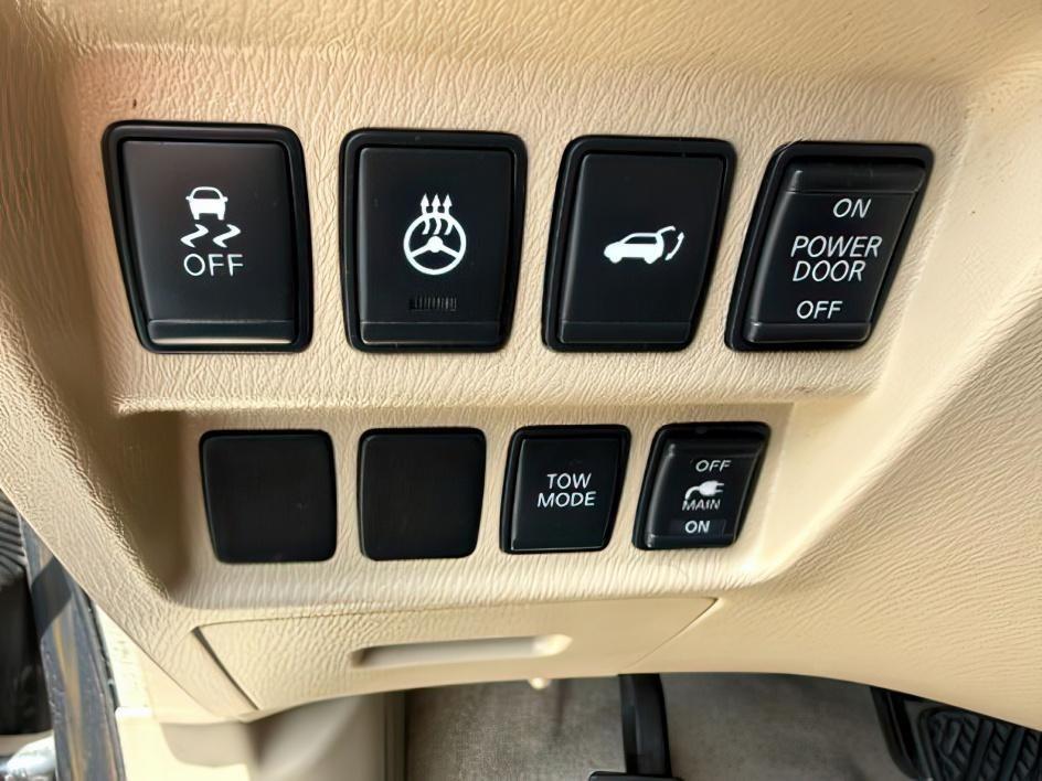 2013 GRAY /Charcoal Nissan Pathfinder Platinum (5N1AR2MMXDC) with an 3.5L V-6 DOHC engine, AUTOMATIC transmission, located at 1235 N Woodruff Ave., Idaho Falls, 83401, (208) 523-1053, 43.507172, -112.000488 - At Timberline Auto, finding a great deal on your next vehicle is always easy! Our experienced sales staff's goal is to help find you the right vehicle at the right price! Our knowledgeable finance department has options for almost any credit score. We offer extended service contract options to prote - Photo#25