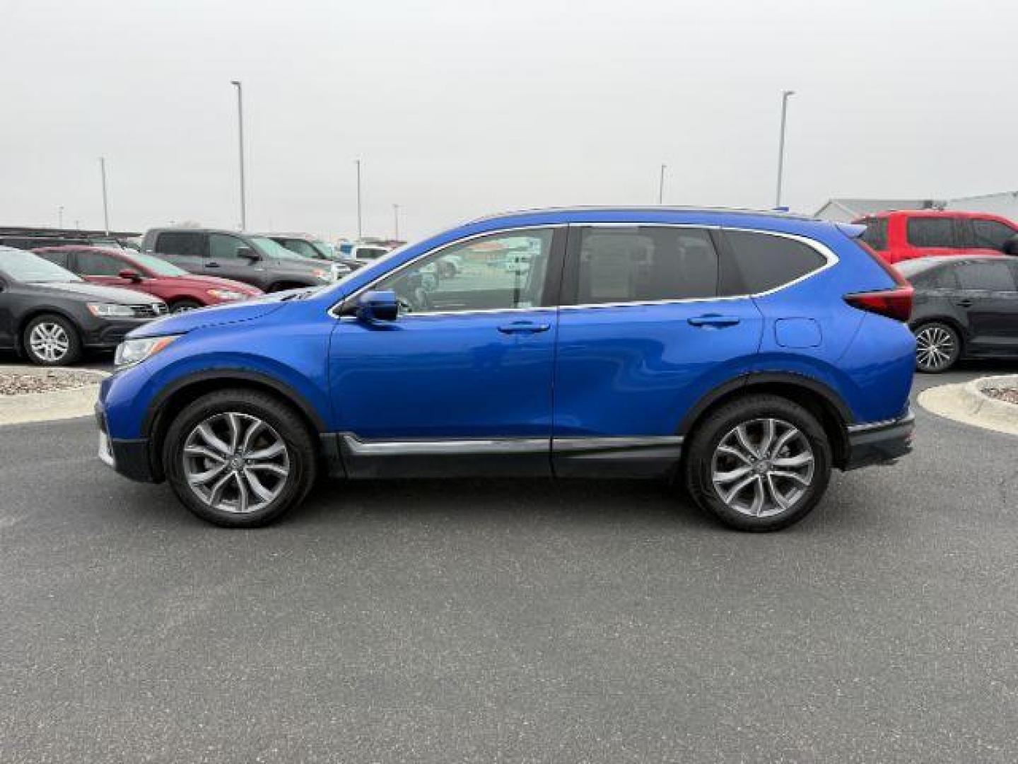 2020 BLUE /Black Honda CR-V (7FARW2H91LE) with an 15L I-4 gasoline direct injection engine, Automatic transmission, located at 1175 N Woodruff Ave, Idaho Falls, ID, 83401, 43.506901, -111.999657 - At Timberline Auto, finding a great deal on your next vehicle is always easy! Our experienced sales staff's goal is to help find you the right vehicle at the right price! Our knowledgeable finance department has options for almost any credit score. We offer extended service contract options to prote - Photo#1
