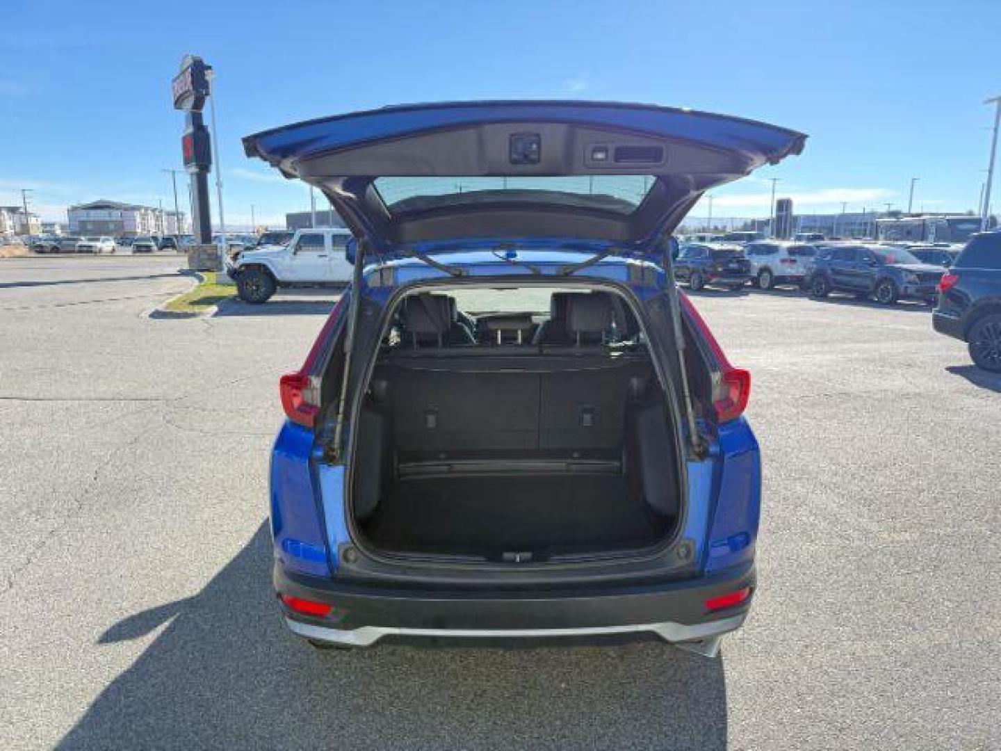 2020 BLUE /Black Honda CR-V AWD Touring (7FARW2H91LE) with an 1.5L I-4 gasoline direct injection engine, AUTOMATIC transmission, located at 1235 N Woodruff Ave., Idaho Falls, 83401, (208) 523-1053, 43.507172, -112.000488 - At Timberline Auto, finding a great deal on your next vehicle is always easy! Our experienced sales staff's goal is to help find you the right vehicle at the right price! Our knowledgeable finance department has options for almost any credit score. We offer extended service contract options to prote - Photo#36