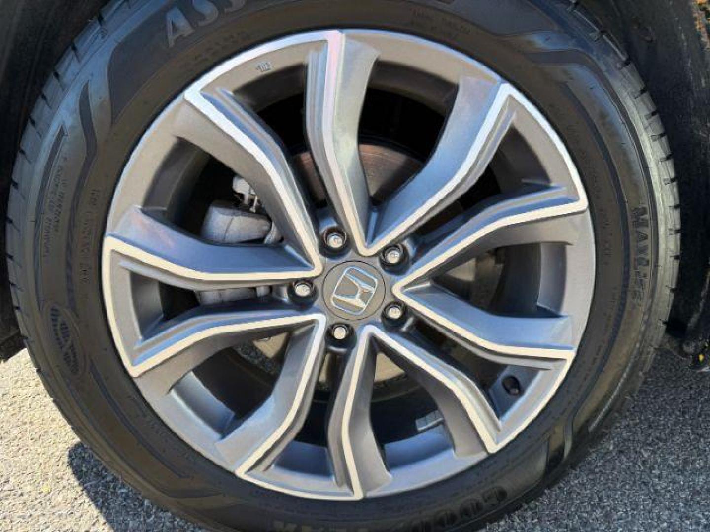 2020 BLUE /Black Honda CR-V AWD Touring (7FARW2H91LE) with an 1.5L I-4 gasoline direct injection engine, AUTOMATIC transmission, located at 1235 N Woodruff Ave., Idaho Falls, 83401, (208) 523-1053, 43.507172, -112.000488 - At Timberline Auto, finding a great deal on your next vehicle is always easy! Our experienced sales staff's goal is to help find you the right vehicle at the right price! Our knowledgeable finance department has options for almost any credit score. We offer extended service contract options to prote - Photo#44