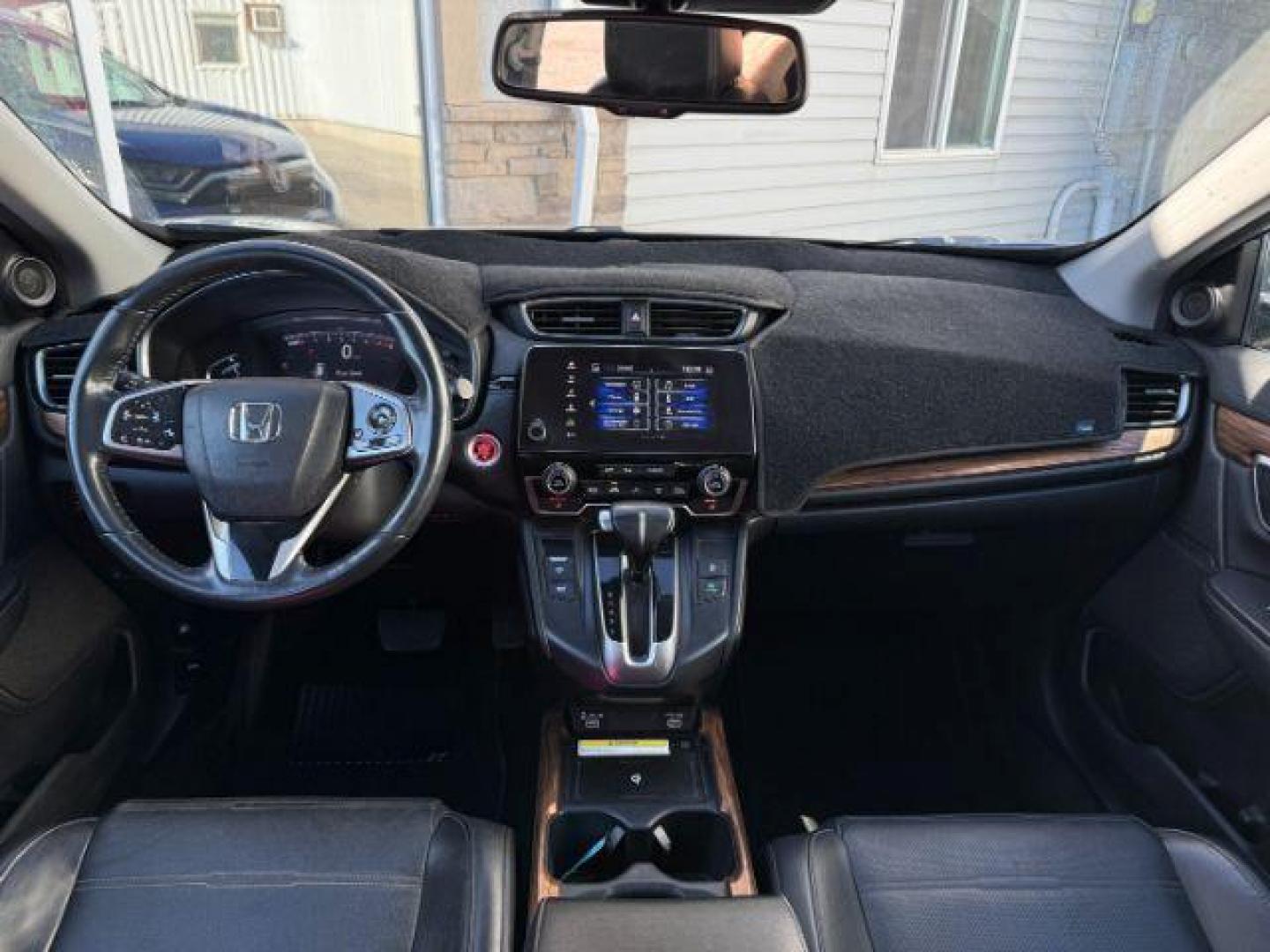 2020 BLUE /Black Honda CR-V AWD Touring (7FARW2H91LE) with an 1.5L I-4 gasoline direct injection engine, AUTOMATIC transmission, located at 1235 N Woodruff Ave., Idaho Falls, 83401, (208) 523-1053, 43.507172, -112.000488 - At Timberline Auto, finding a great deal on your next vehicle is always easy! Our experienced sales staff's goal is to help find you the right vehicle at the right price! Our knowledgeable finance department has options for almost any credit score. We offer extended service contract options to prote - Photo#58