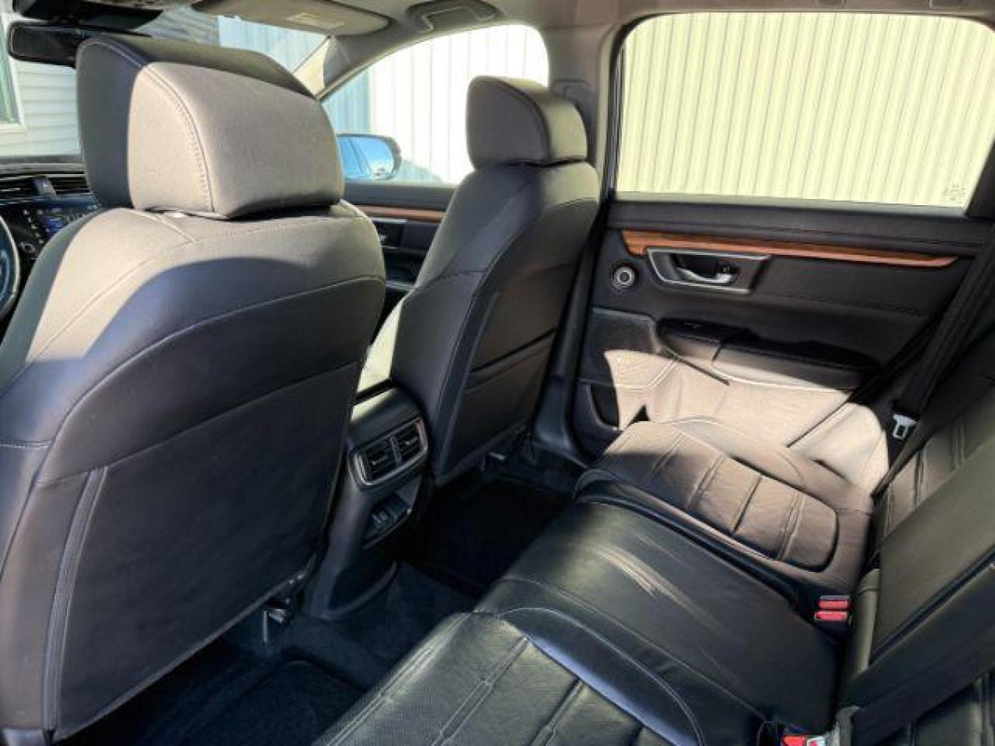 2020 BLUE /Black Honda CR-V AWD Touring (7FARW2H91LE) with an 1.5L I-4 gasoline direct injection engine, AUTOMATIC transmission, located at 1235 N Woodruff Ave., Idaho Falls, 83401, (208) 523-1053, 43.507172, -112.000488 - At Timberline Auto, finding a great deal on your next vehicle is always easy! Our experienced sales staff's goal is to help find you the right vehicle at the right price! Our knowledgeable finance department has options for almost any credit score. We offer extended service contract options to prote - Photo#60