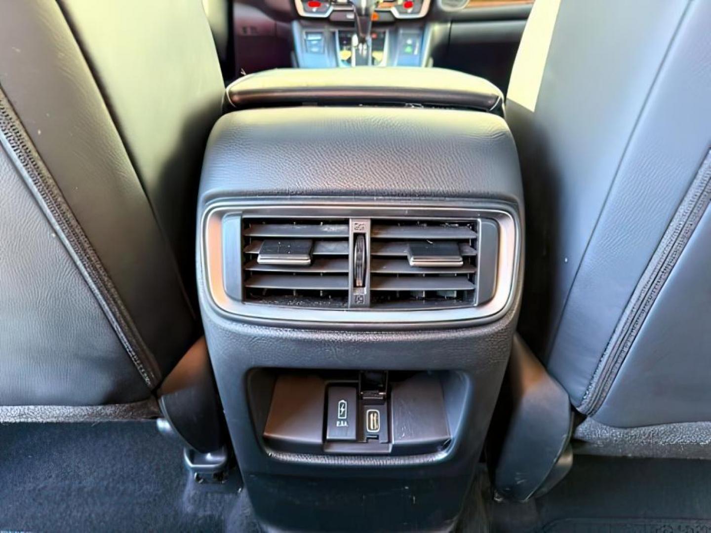 2020 BLUE /Black Honda CR-V AWD Touring (7FARW2H91LE) with an 1.5L I-4 gasoline direct injection engine, AUTOMATIC transmission, located at 1235 N Woodruff Ave., Idaho Falls, 83401, (208) 523-1053, 43.507172, -112.000488 - At Timberline Auto, finding a great deal on your next vehicle is always easy! Our experienced sales staff's goal is to help find you the right vehicle at the right price! Our knowledgeable finance department has options for almost any credit score. We offer extended service contract options to prote - Photo#28