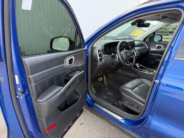 2021 BLUE /Black Kia Sorento SX | SX Prestige (5XYRKDLFXMG) with an 2.5L I-4 port/direct injection engine, AUTOMATIC transmission, located at 1235 N Woodruff Ave., Idaho Falls, 83401, (208) 523-1053, 43.507172, -112.000488 - Photo#44