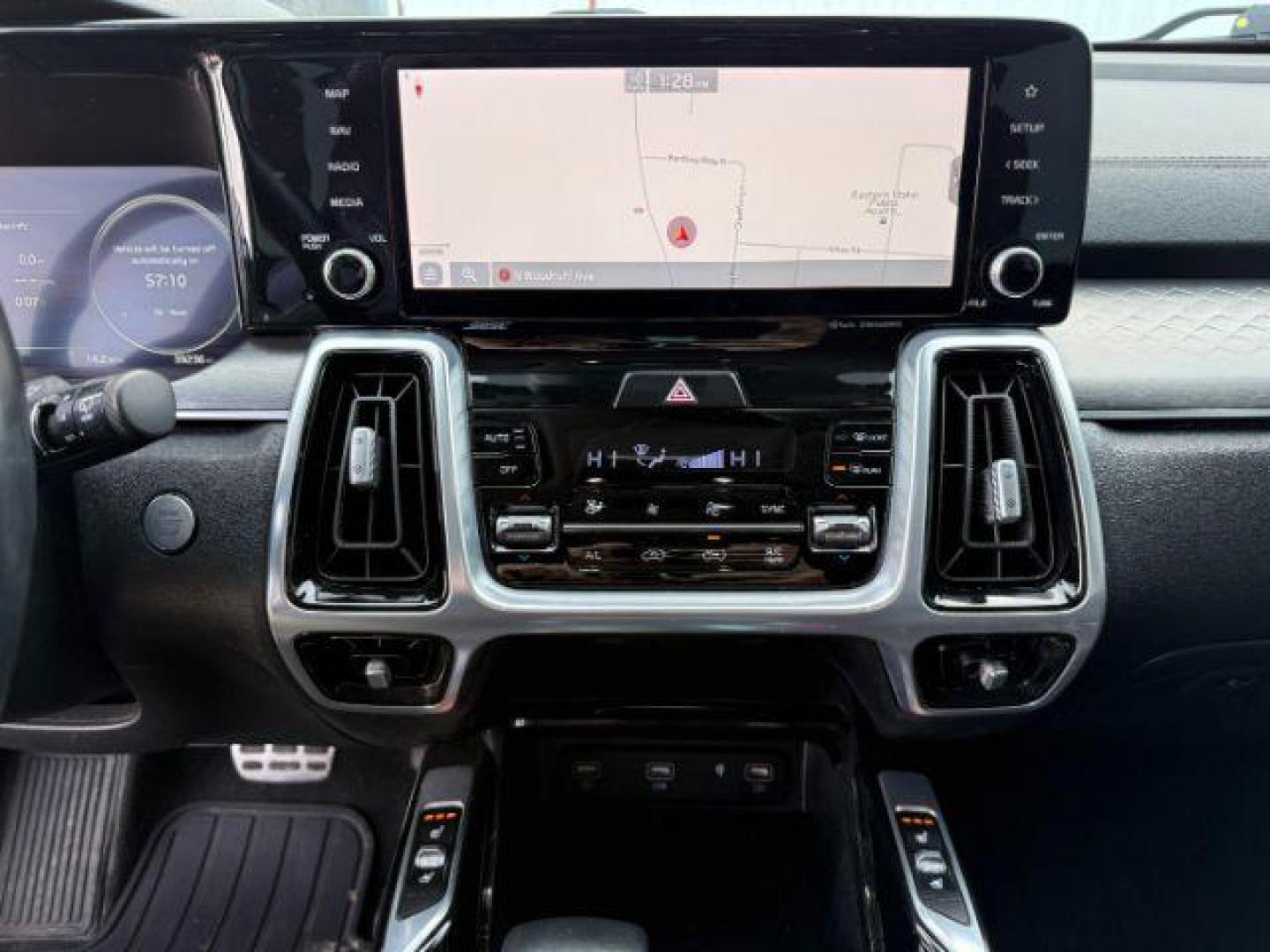 2021 BLUE /Black KIA Sorento (5XYRKDLFXMG) with an 25L I-4 portdirect injection engine, Automatic transmission, located at 1175 N Woodruff Ave, Idaho Falls, ID, 83401, 43.506901, -111.999657 - At Timberline Auto, finding a great deal on your next vehicle is always easy! Our experienced sales staff's goal is to help find you the right vehicle at the right price! Our knowledgeable finance department has options for almost any credit score. We offer extended service contract options to prote - Photo#48