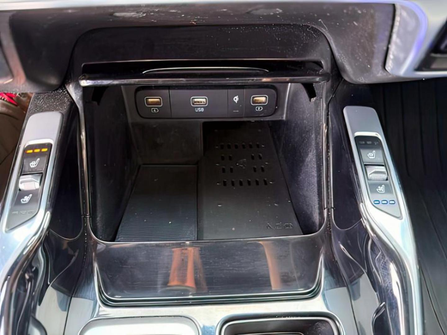 2021 BLUE /Black KIA Sorento (5XYRKDLFXMG) with an 25L I-4 portdirect injection engine, Automatic transmission, located at 1175 N Woodruff Ave, Idaho Falls, ID, 83401, 43.506901, -111.999657 - At Timberline Auto, finding a great deal on your next vehicle is always easy! Our experienced sales staff's goal is to help find you the right vehicle at the right price! Our knowledgeable finance department has options for almost any credit score. We offer extended service contract options to prote - Photo#20