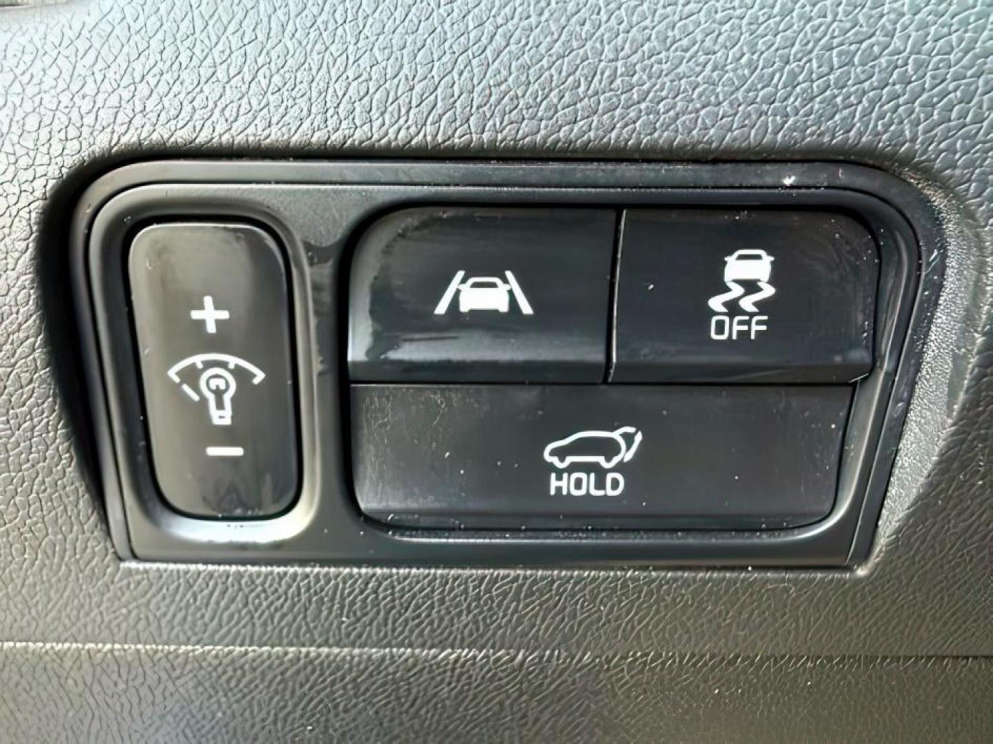 2021 BLUE /Black KIA Sorento (5XYRKDLFXMG) with an 25L I-4 portdirect injection engine, Automatic transmission, located at 1175 N Woodruff Ave, Idaho Falls, ID, 83401, 43.506901, -111.999657 - At Timberline Auto, finding a great deal on your next vehicle is always easy! Our experienced sales staff's goal is to help find you the right vehicle at the right price! Our knowledgeable finance department has options for almost any credit score. We offer extended service contract options to prote - Photo#23