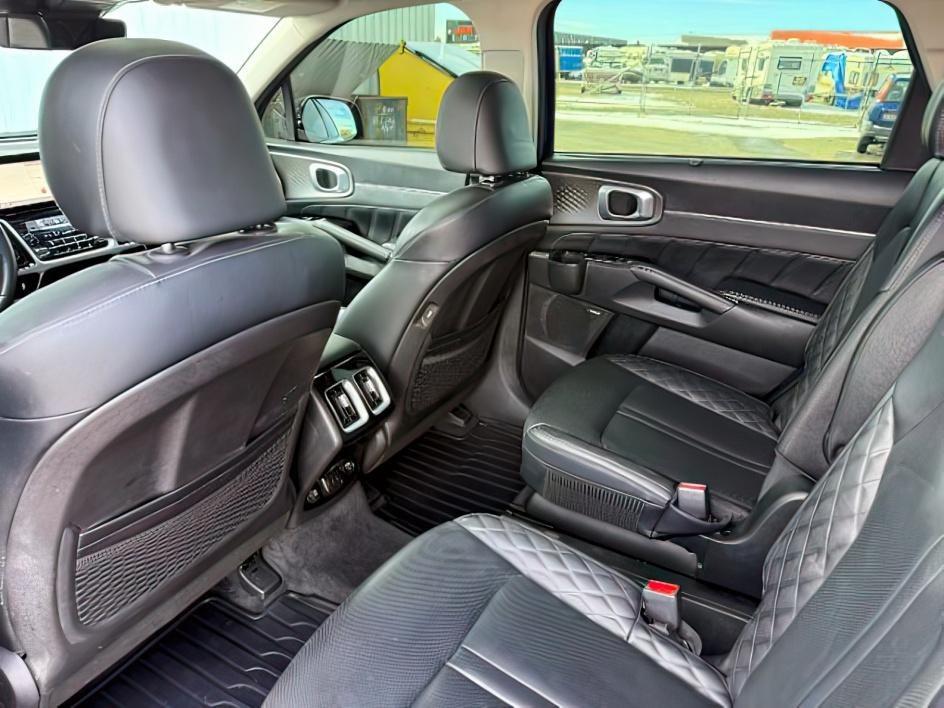 2021 BLUE /Black Kia Sorento SX | SX Prestige (5XYRKDLFXMG) with an 2.5L I-4 port/direct injection engine, AUTOMATIC transmission, located at 1235 N Woodruff Ave., Idaho Falls, 83401, (208) 523-1053, 43.507172, -112.000488 - Photo#28
