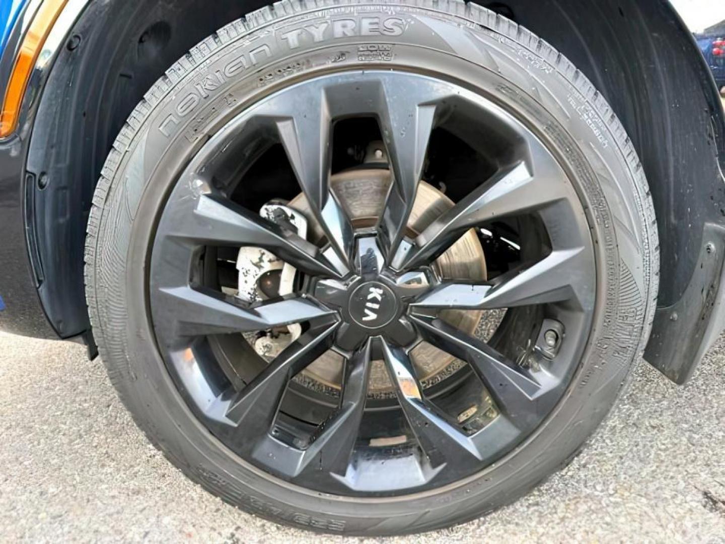 2021 BLUE /Black Kia Sorento SX | SX Prestige (5XYRKDLFXMG) with an 2.5L I-4 port/direct injection engine, AUTOMATIC transmission, located at 1235 N Woodruff Ave., Idaho Falls, 83401, (208) 523-1053, 43.507172, -112.000488 - At Timberline Auto, finding a great deal on your next vehicle is always easy! Our experienced sales staff's goal is to help find you the right vehicle at the right price! Our knowledgeable finance department has options for almost any credit score. We offer extended service contract options to prote - Photo#13