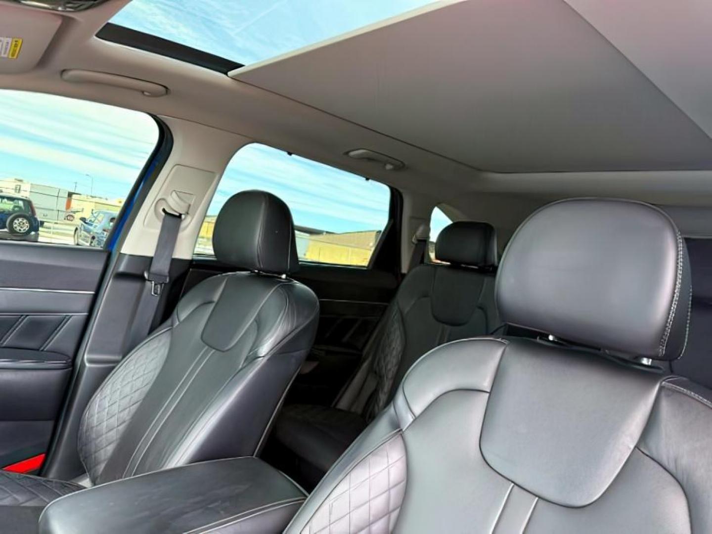 2021 BLUE /Black Kia Sorento SX | SX Prestige (5XYRKDLFXMG) with an 2.5L I-4 port/direct injection engine, AUTOMATIC transmission, located at 1235 N Woodruff Ave., Idaho Falls, 83401, (208) 523-1053, 43.507172, -112.000488 - At Timberline Auto, finding a great deal on your next vehicle is always easy! Our experienced sales staff's goal is to help find you the right vehicle at the right price! Our knowledgeable finance department has options for almost any credit score. We offer extended service contract options to prote - Photo#24