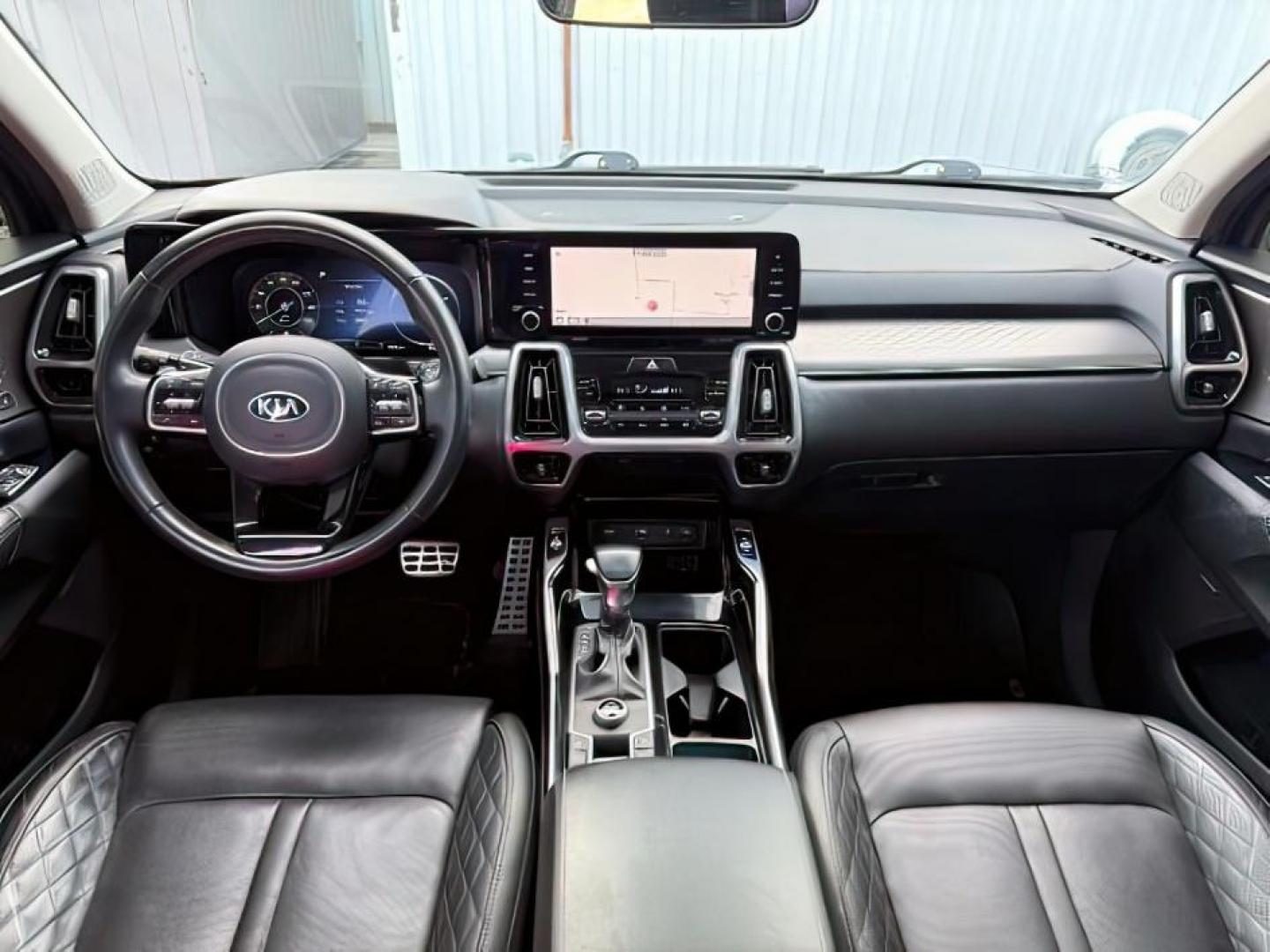 2021 BLUE /Black Kia Sorento SX | SX Prestige (5XYRKDLFXMG) with an 2.5L I-4 port/direct injection engine, AUTOMATIC transmission, located at 1235 N Woodruff Ave., Idaho Falls, 83401, (208) 523-1053, 43.507172, -112.000488 - At Timberline Auto, finding a great deal on your next vehicle is always easy! Our experienced sales staff's goal is to help find you the right vehicle at the right price! Our knowledgeable finance department has options for almost any credit score. We offer extended service contract options to prote - Photo#26