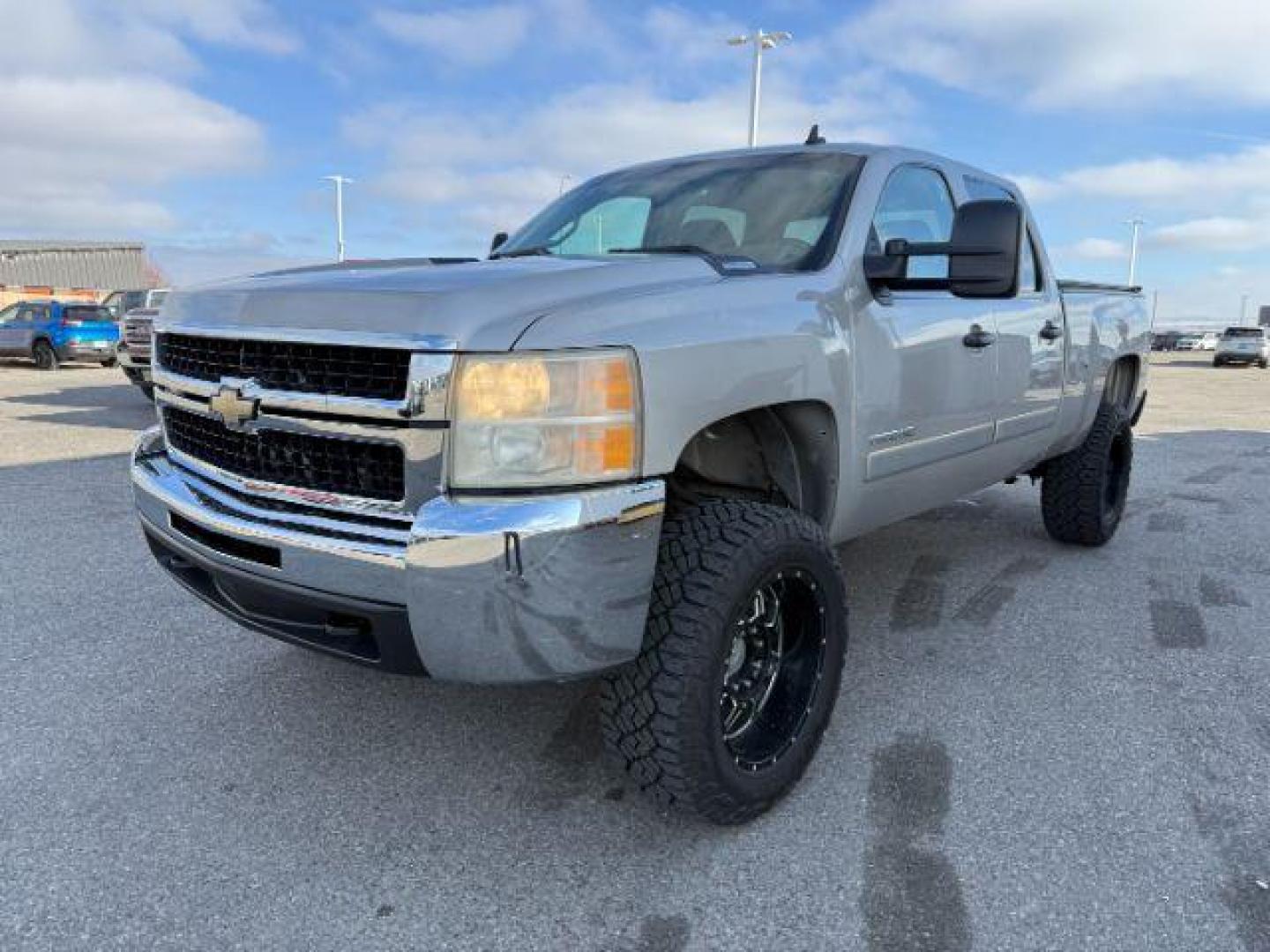 2008 SILVER /Ebony Chevrolet Silverado 2500HD (1GCHK23678F) with an 66L V8 16V OHV TURBO DIESEL engine, Automatic transmission, located at 1175 N Woodruff Ave, Idaho Falls, ID, 83401, 43.506901, -111.999657 - At Timberline Auto, finding a great deal on your next vehicle is always easy! Our experienced sales staff's goal is to help find you the right vehicle at the right price! Our knowledgeable finance department has options for almost any credit score. We offer extended service contract options to prote - Photo#19