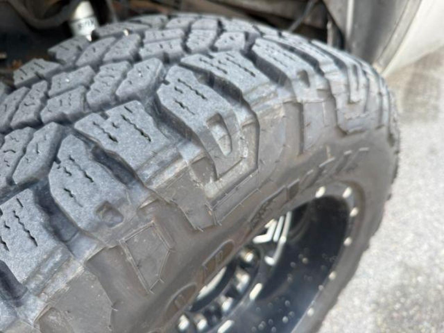 2008 SILVER /Ebony Chevrolet Silverado 2500HD (1GCHK23678F) with an 66L V8 16V OHV TURBO DIESEL engine, Automatic transmission, located at 1175 N Woodruff Ave, Idaho Falls, ID, 83401, 43.506901, -111.999657 - At Timberline Auto, finding a great deal on your next vehicle is always easy! Our experienced sales staff's goal is to help find you the right vehicle at the right price! Our knowledgeable finance department has options for almost any credit score. We offer extended service contract options to prote - Photo#27