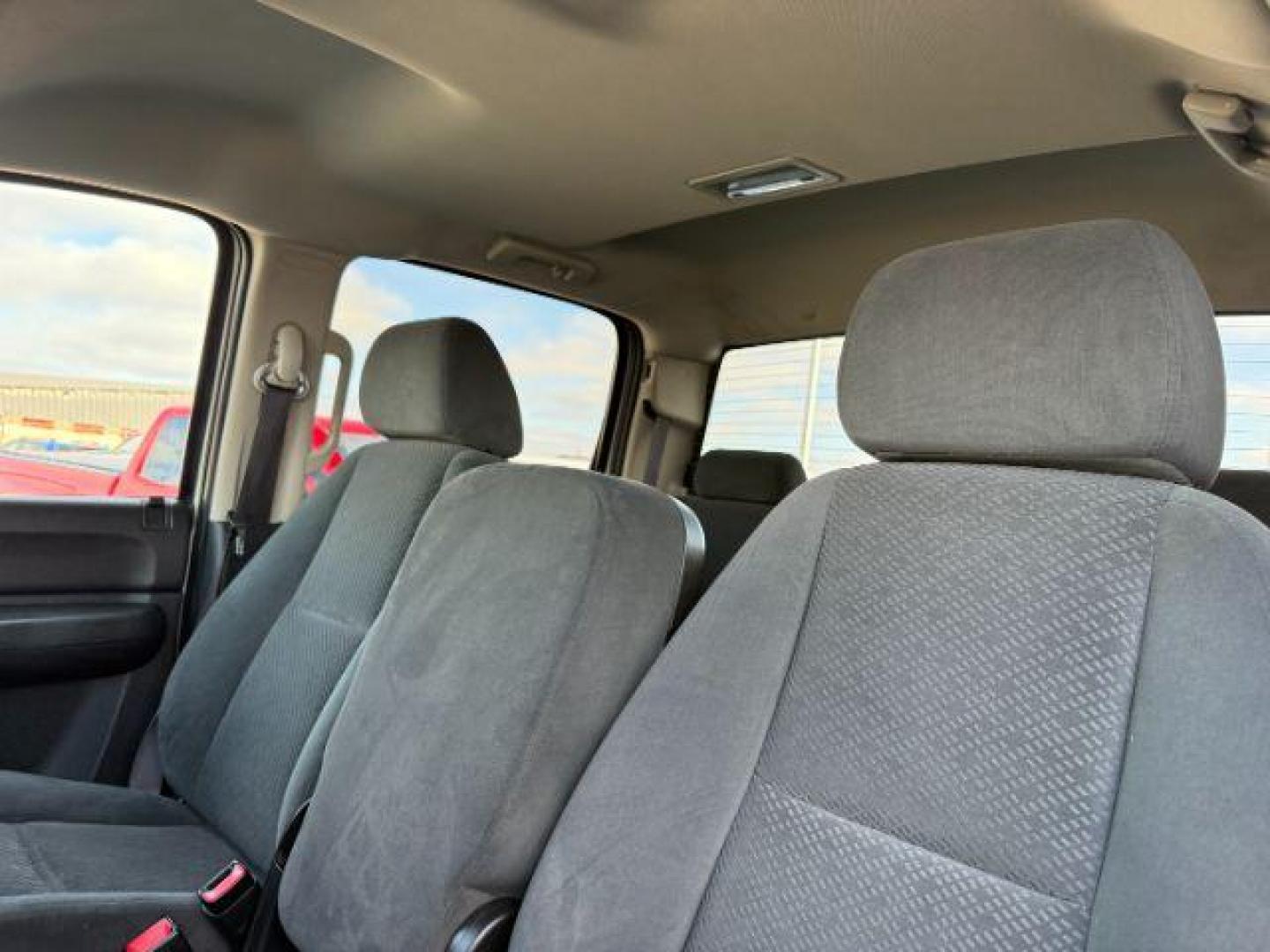 2008 SILVER /Ebony Chevrolet Silverado 2500HD (1GCHK23678F) with an 66L V8 16V OHV TURBO DIESEL engine, Automatic transmission, located at 1175 N Woodruff Ave, Idaho Falls, ID, 83401, 43.506901, -111.999657 - At Timberline Auto, finding a great deal on your next vehicle is always easy! Our experienced sales staff's goal is to help find you the right vehicle at the right price! Our knowledgeable finance department has options for almost any credit score. We offer extended service contract options to prote - Photo#35