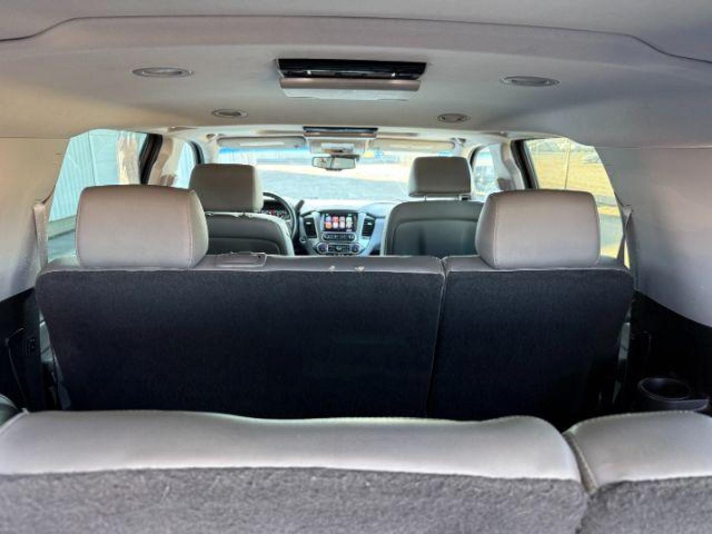 2015 SILVER /Jet Black Chevrolet Suburban 1500 (1GNSKJKC4FR) with an EcoTec3 53L V-8 gasoline direct injection engine, Automatic transmission, located at 1175 N Woodruff Ave, Idaho Falls, ID, 83401, 43.506901, -111.999657 - At Timberline Auto, finding a great deal on your next vehicle is always easy! Our experienced sales staff's goal is to help find you the right vehicle at the right price! Our knowledgeable finance department has options for almost any credit score. We offer extended service contract options to prote - Photo#8