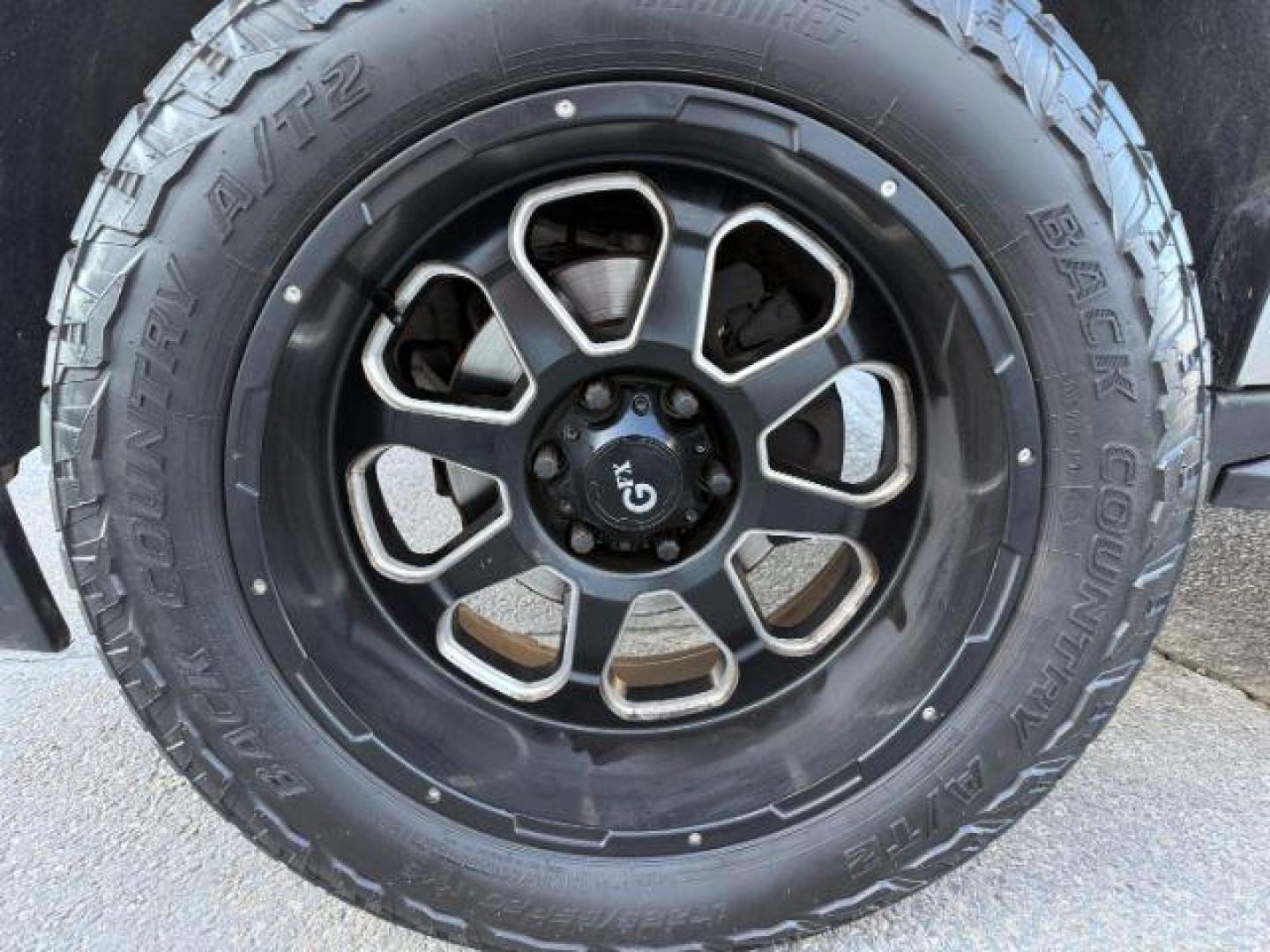 2015 SILVER /Jet Black Chevrolet Suburban 1500 (1GNSKJKC4FR) with an EcoTec3 53L V-8 gasoline direct injection engine, Automatic transmission, located at 1175 N Woodruff Ave, Idaho Falls, ID, 83401, 43.506901, -111.999657 - At Timberline Auto, finding a great deal on your next vehicle is always easy! Our experienced sales staff's goal is to help find you the right vehicle at the right price! Our knowledgeable finance department has options for almost any credit score. We offer extended service contract options to prote - Photo#14